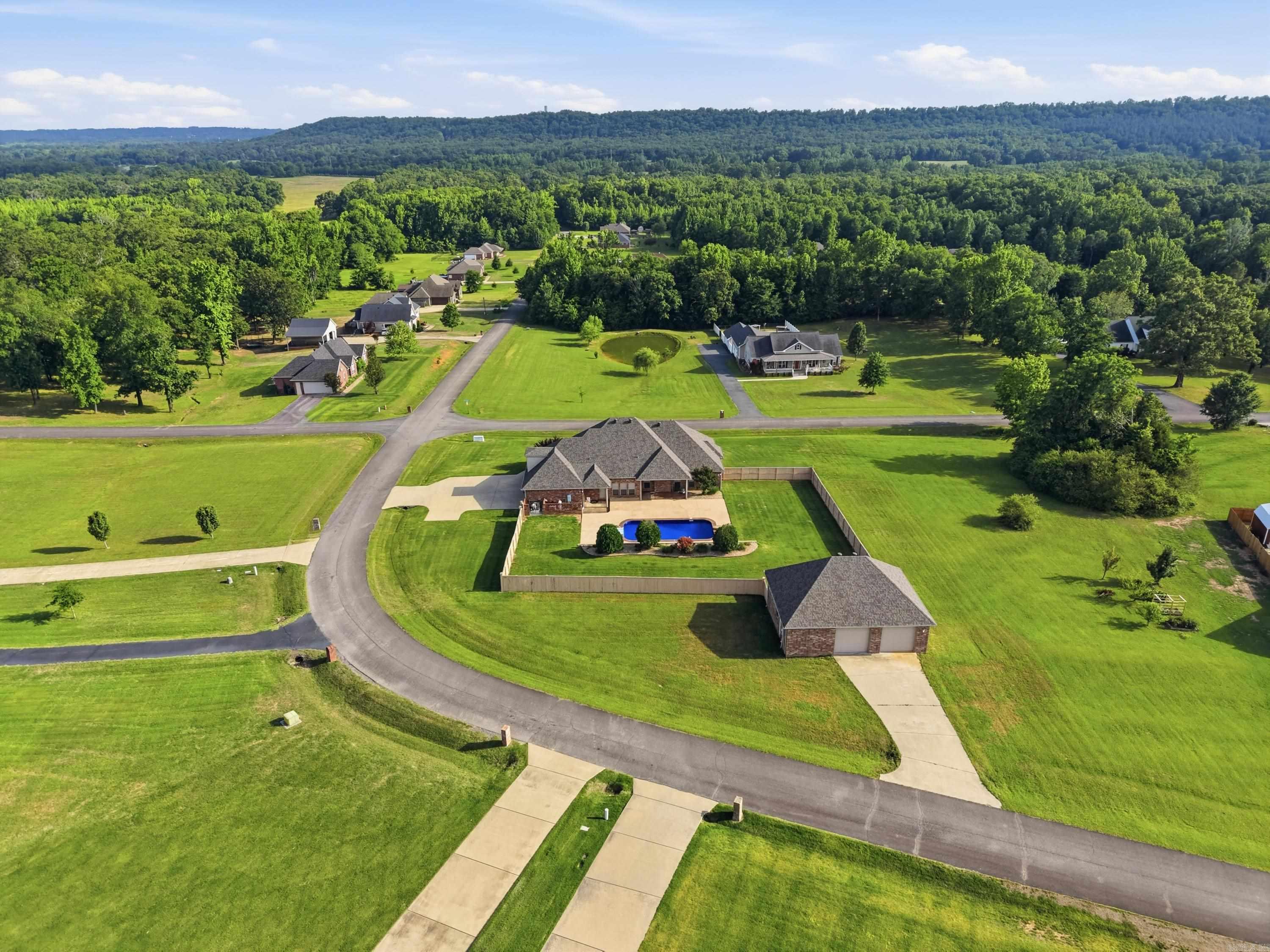 27 Winterberry Drive  Greenbrier, AR