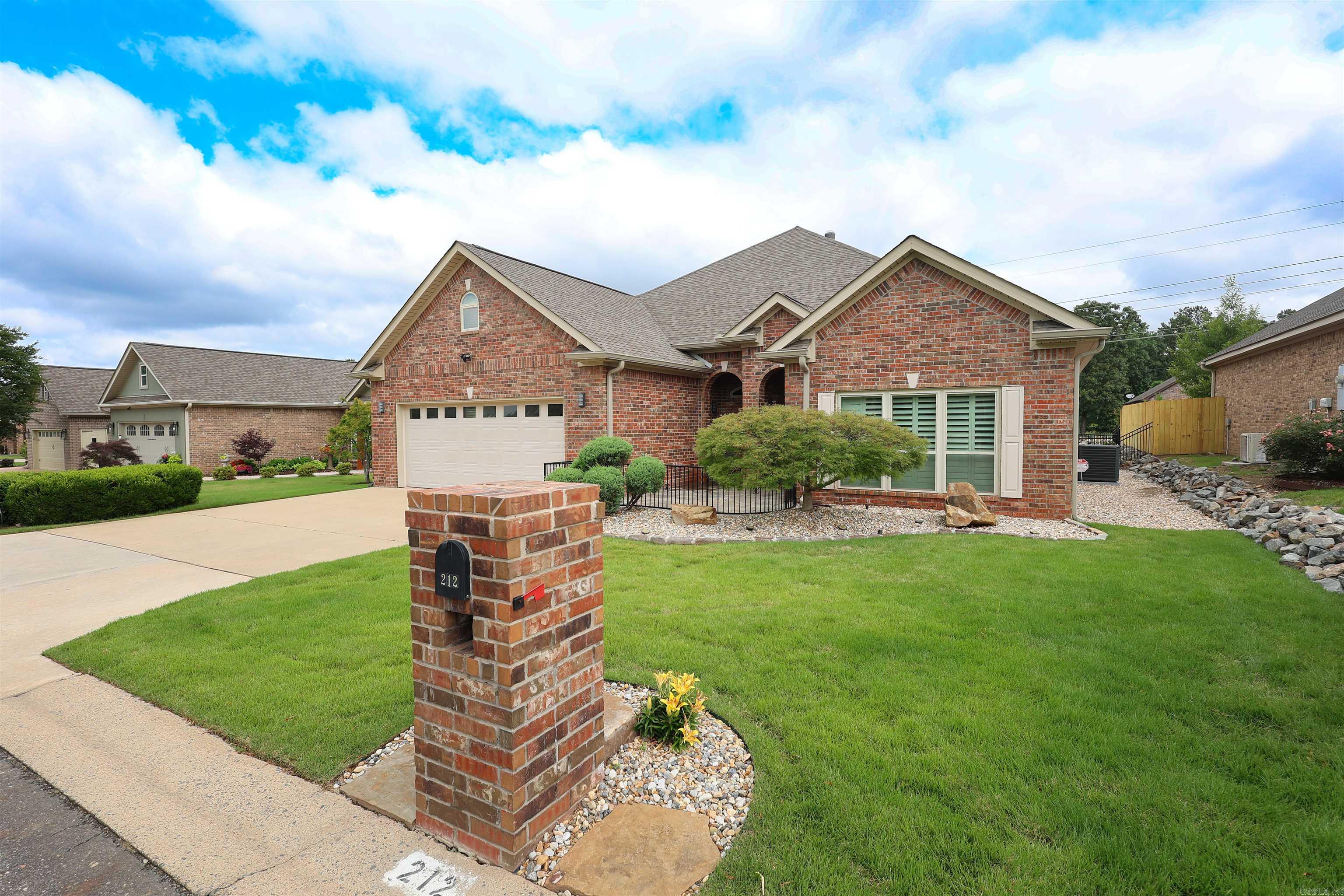 212  Willow Bend  Hot Springs, AR
