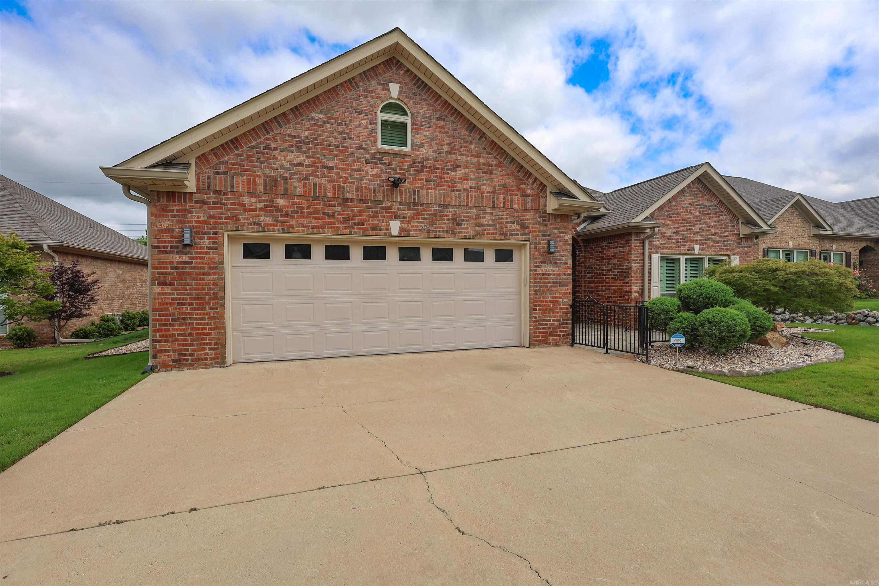 212 Willow Bend Circle Hot Springs, AR 71913