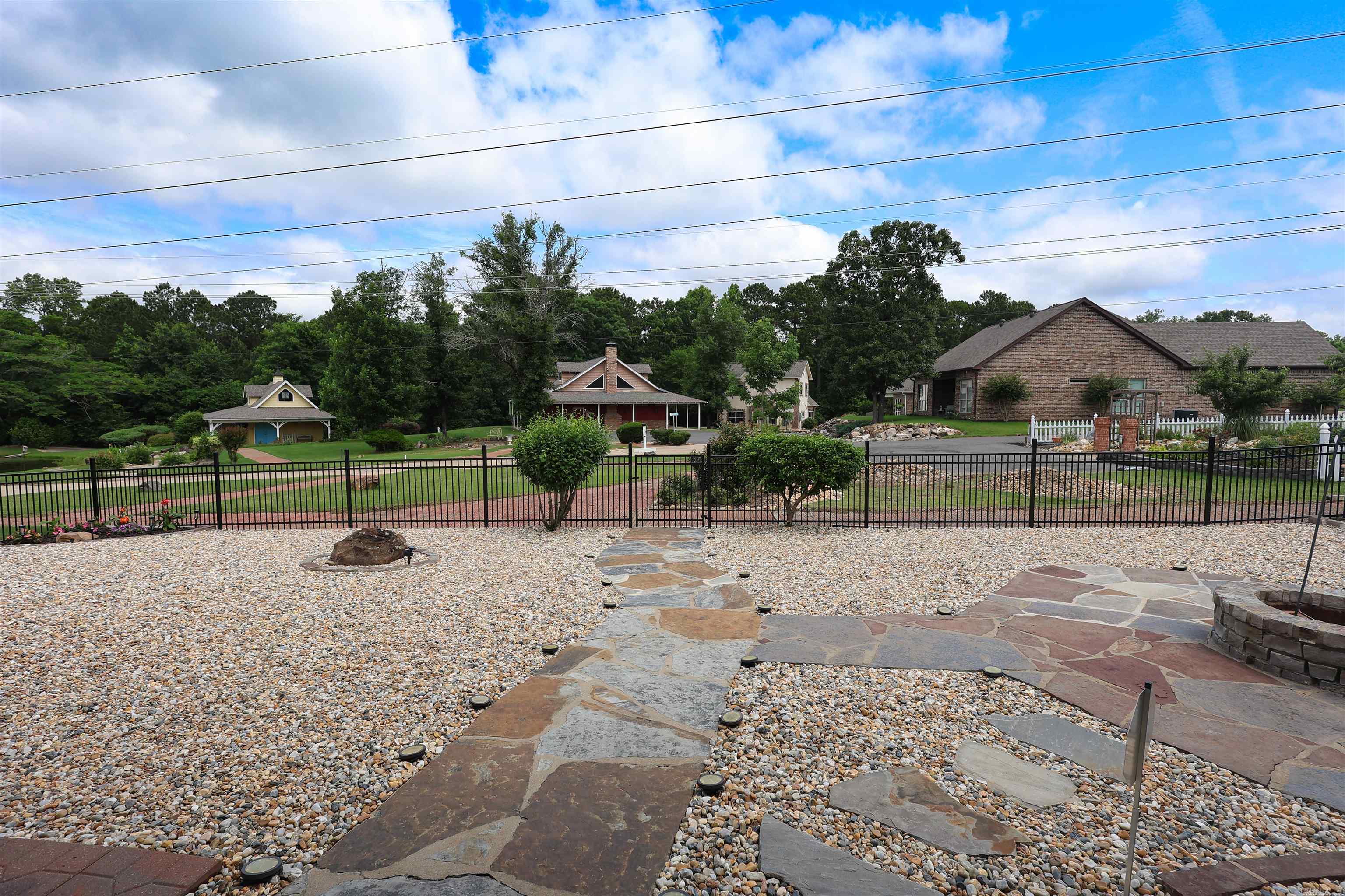 212 Willow Bend Circle Hot Springs, AR 71913