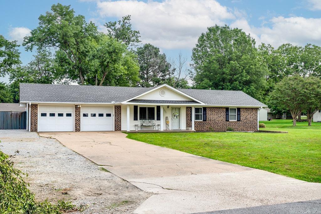 2300 Jaybee Dr.  Jonesboro, AR