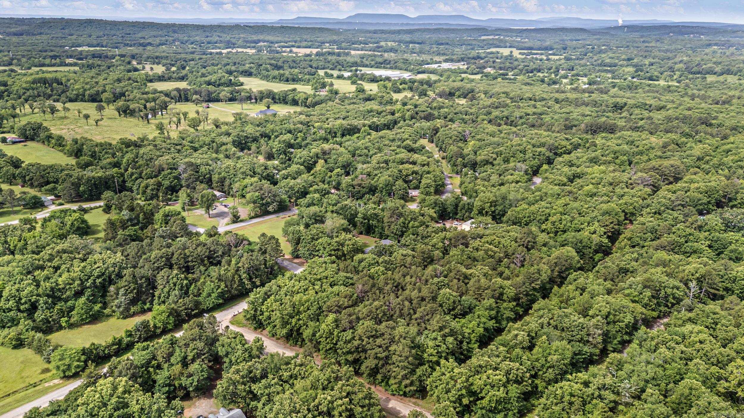 1878 Paradise Acres  Russellville, AR