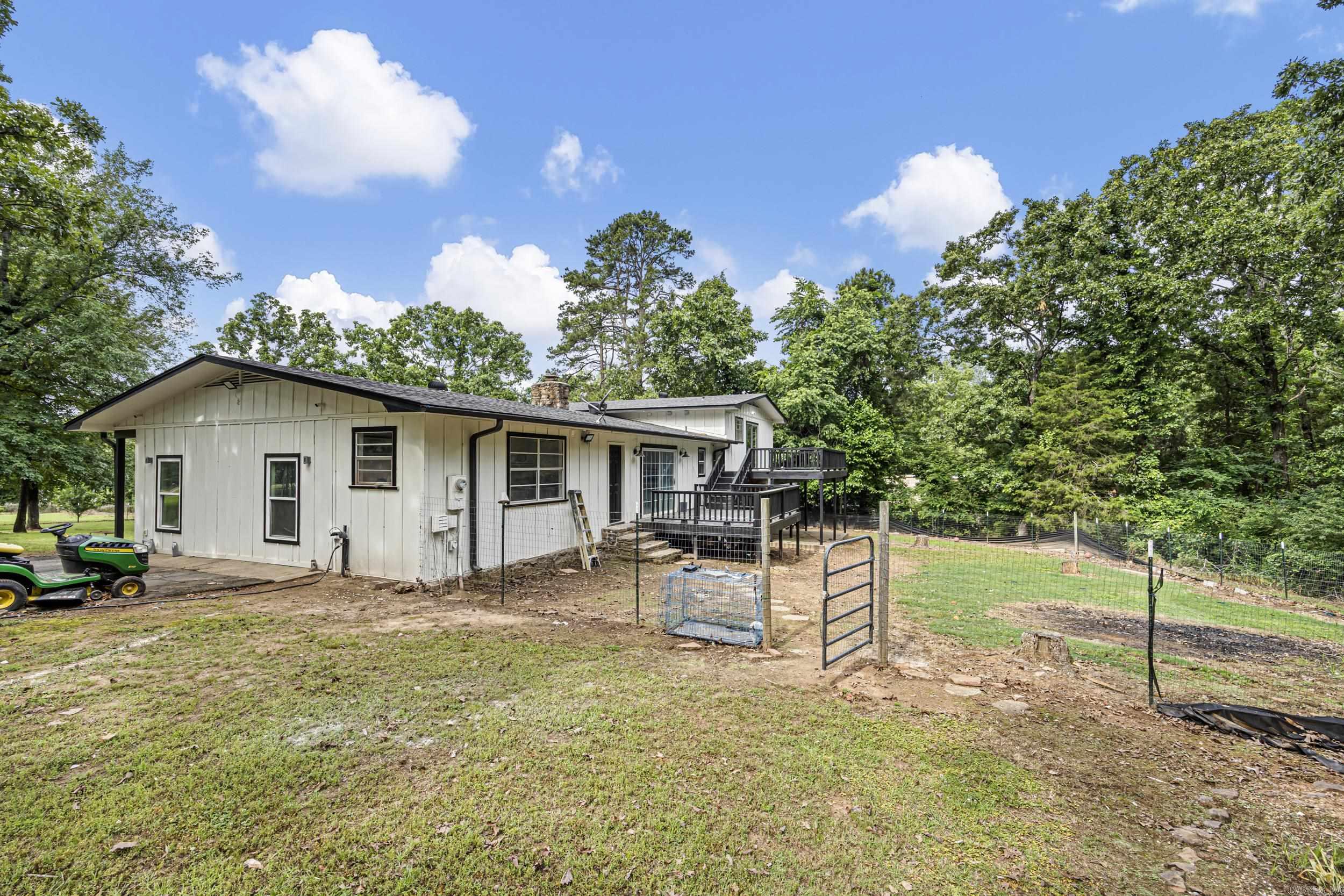 1878 Paradise Acres  Russellville, AR
