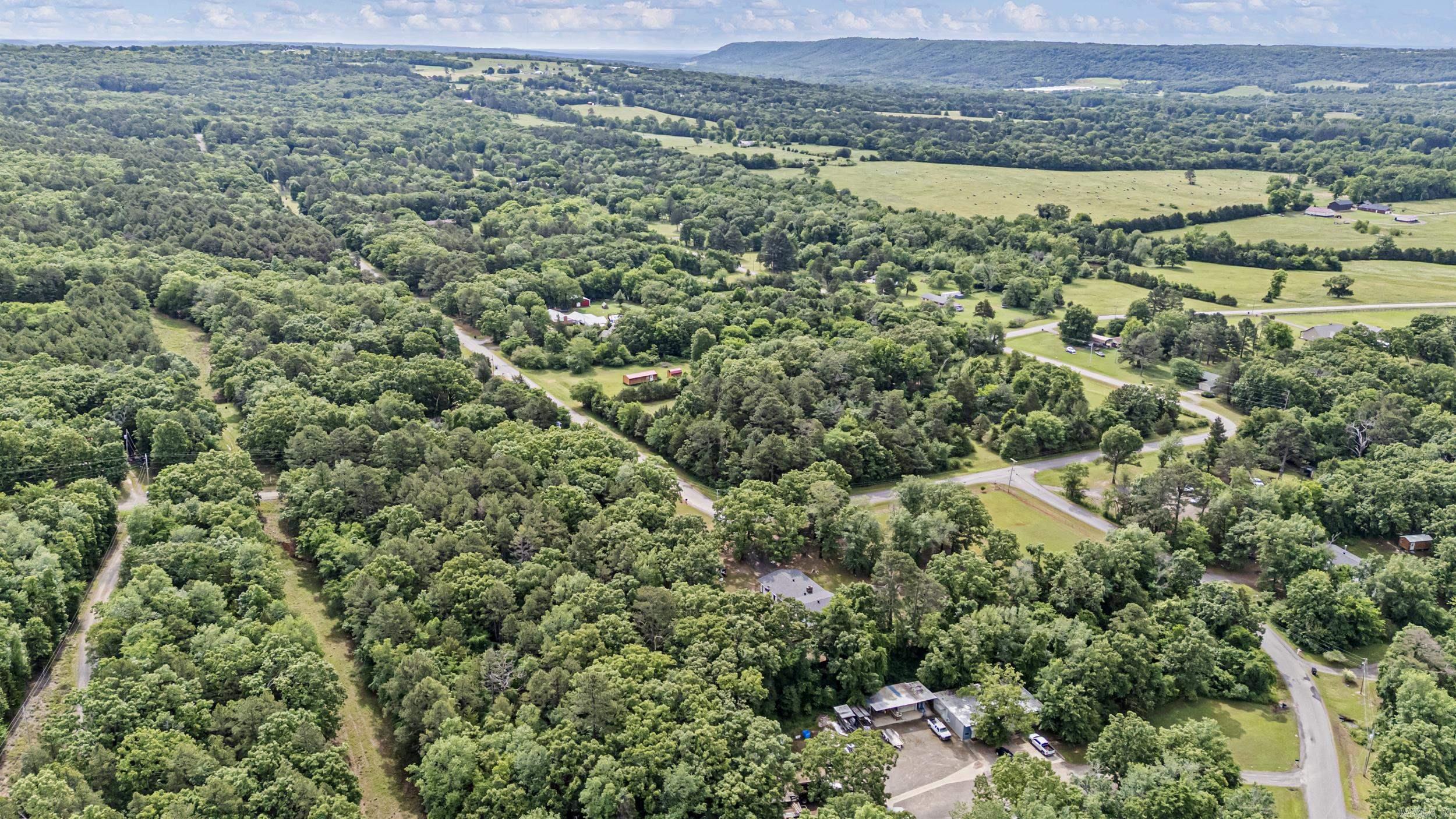 1878 Paradise Acres  Russellville, AR