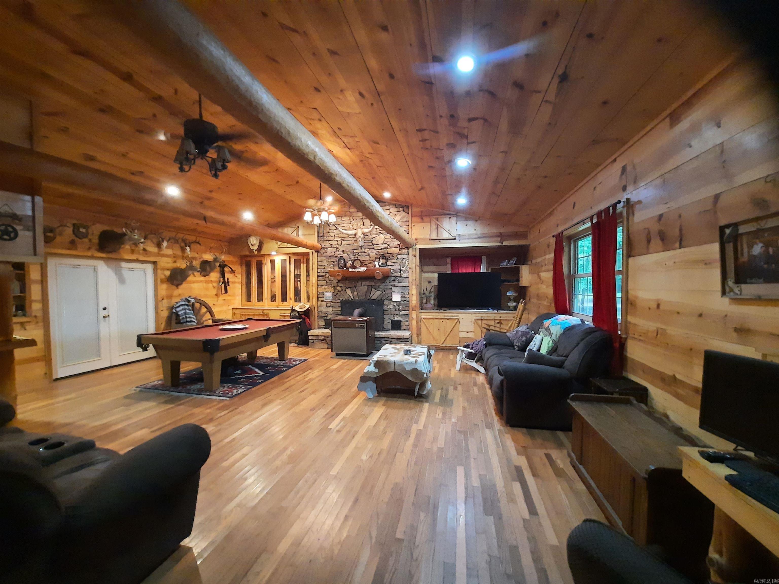 652 Oliver  Mountain View, AR