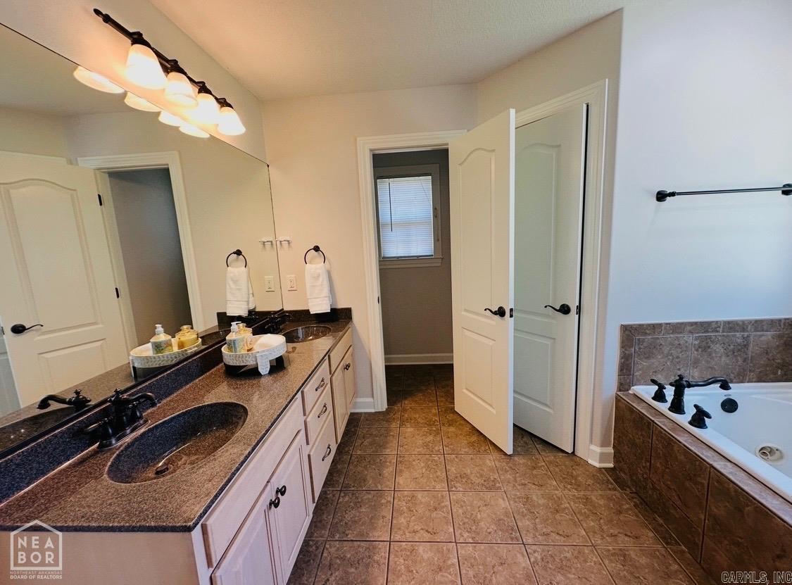4717 Winged Foot  Jonesboro, AR