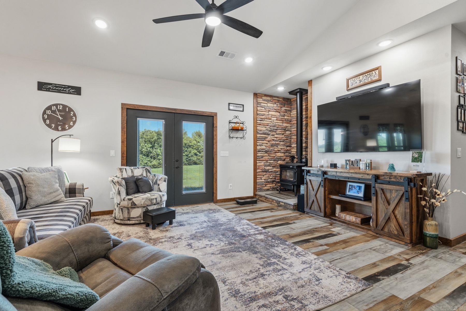 233 Cornbridge Lake Road  Nashville, AR