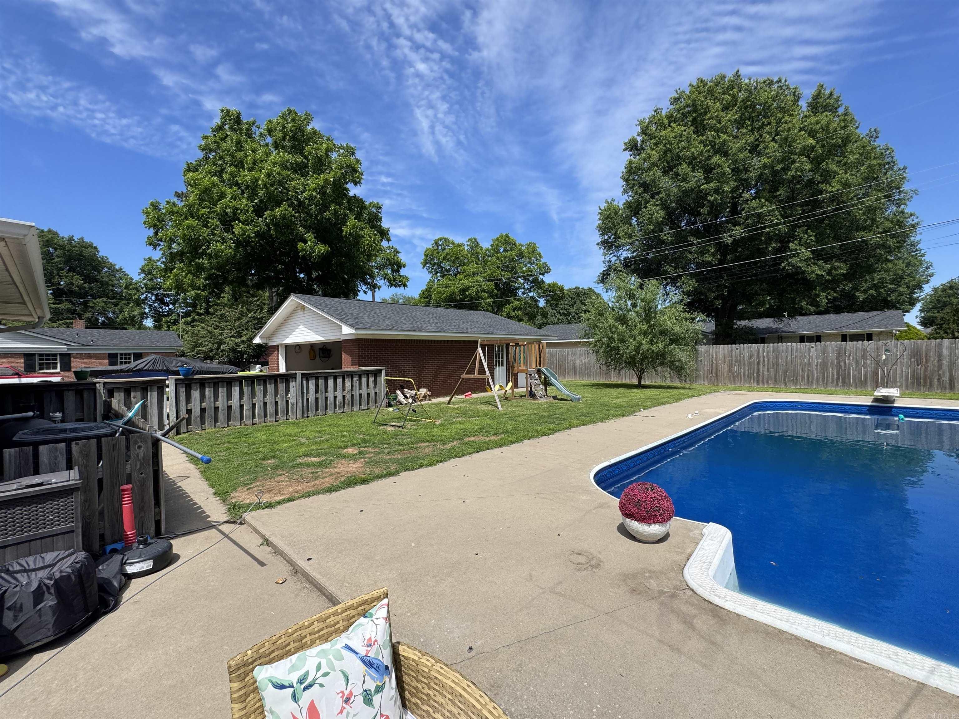 2107 Strait  Stuttgart, AR