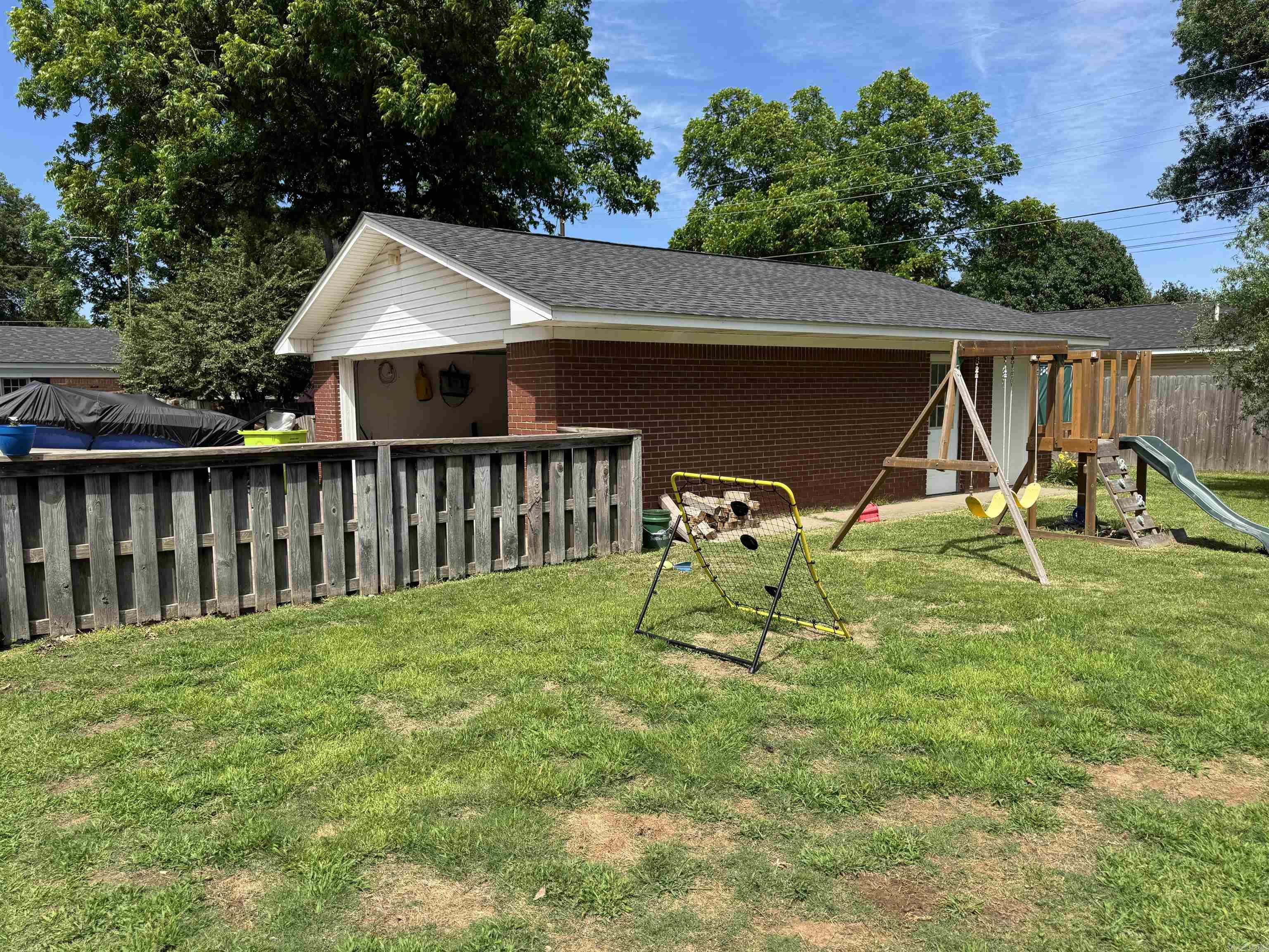 2107 Strait  Stuttgart, AR