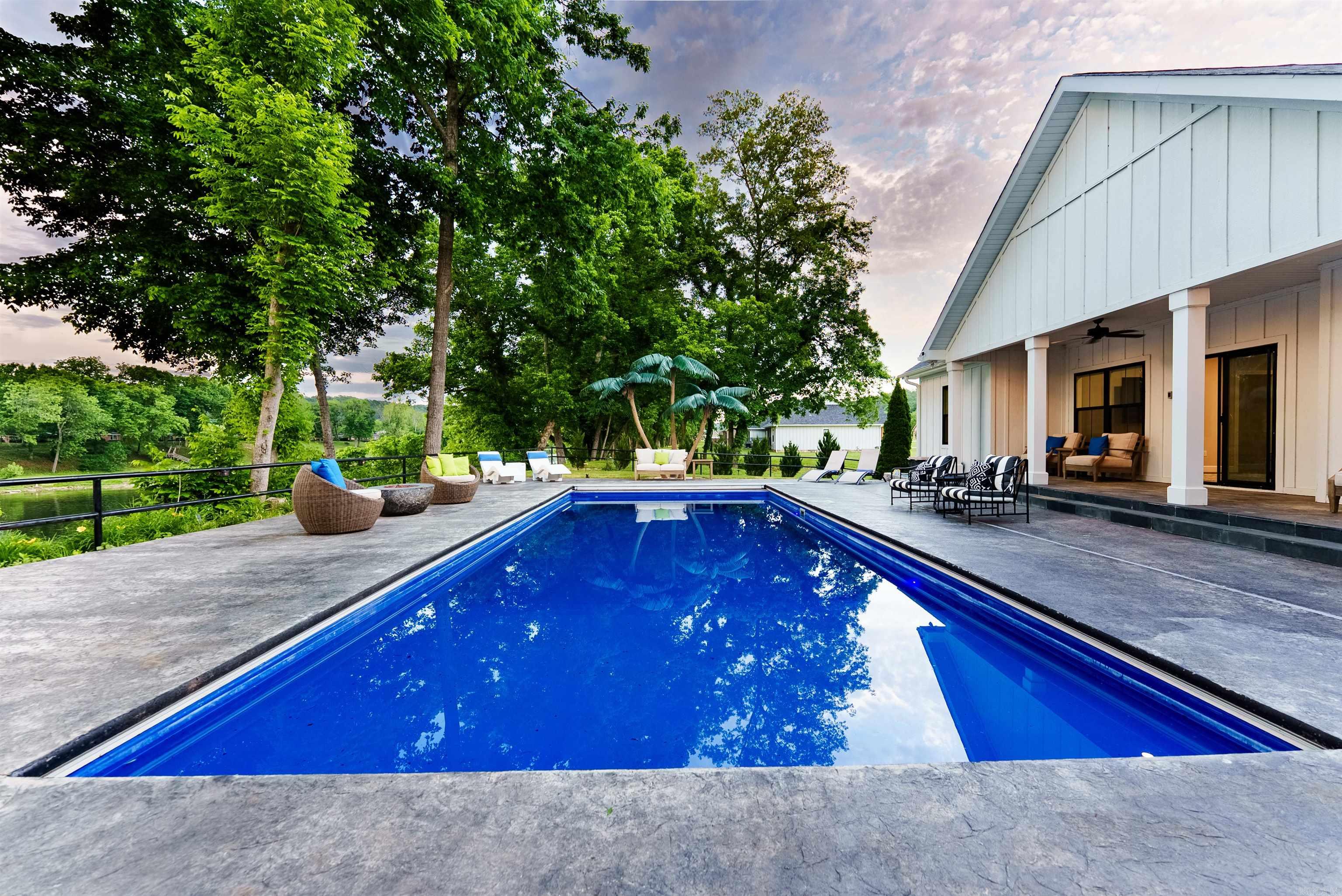 1297 Cane Island Road  Flippin, AR