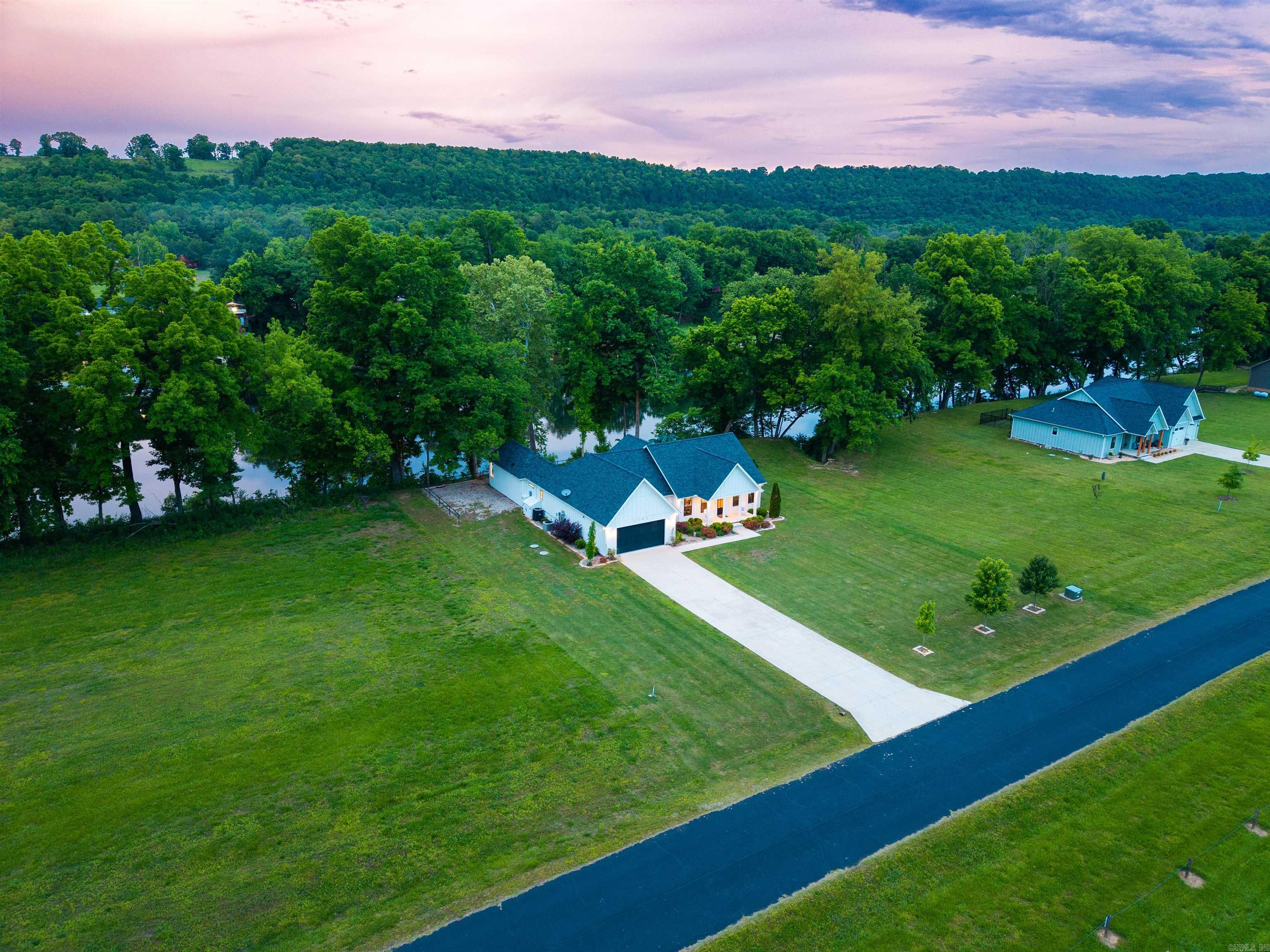 1297 Cane Island Road  Flippin, AR