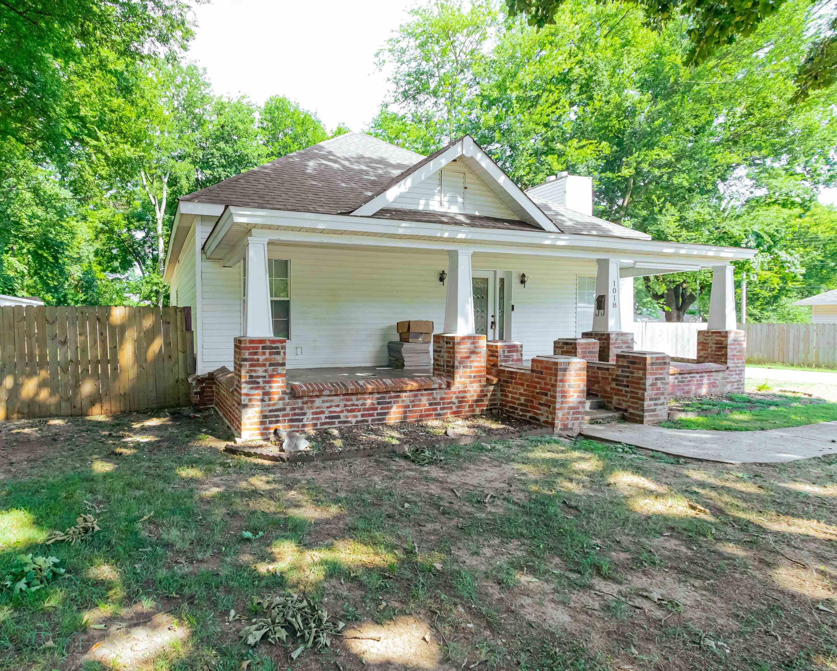 1018  Rivers  Benton, AR