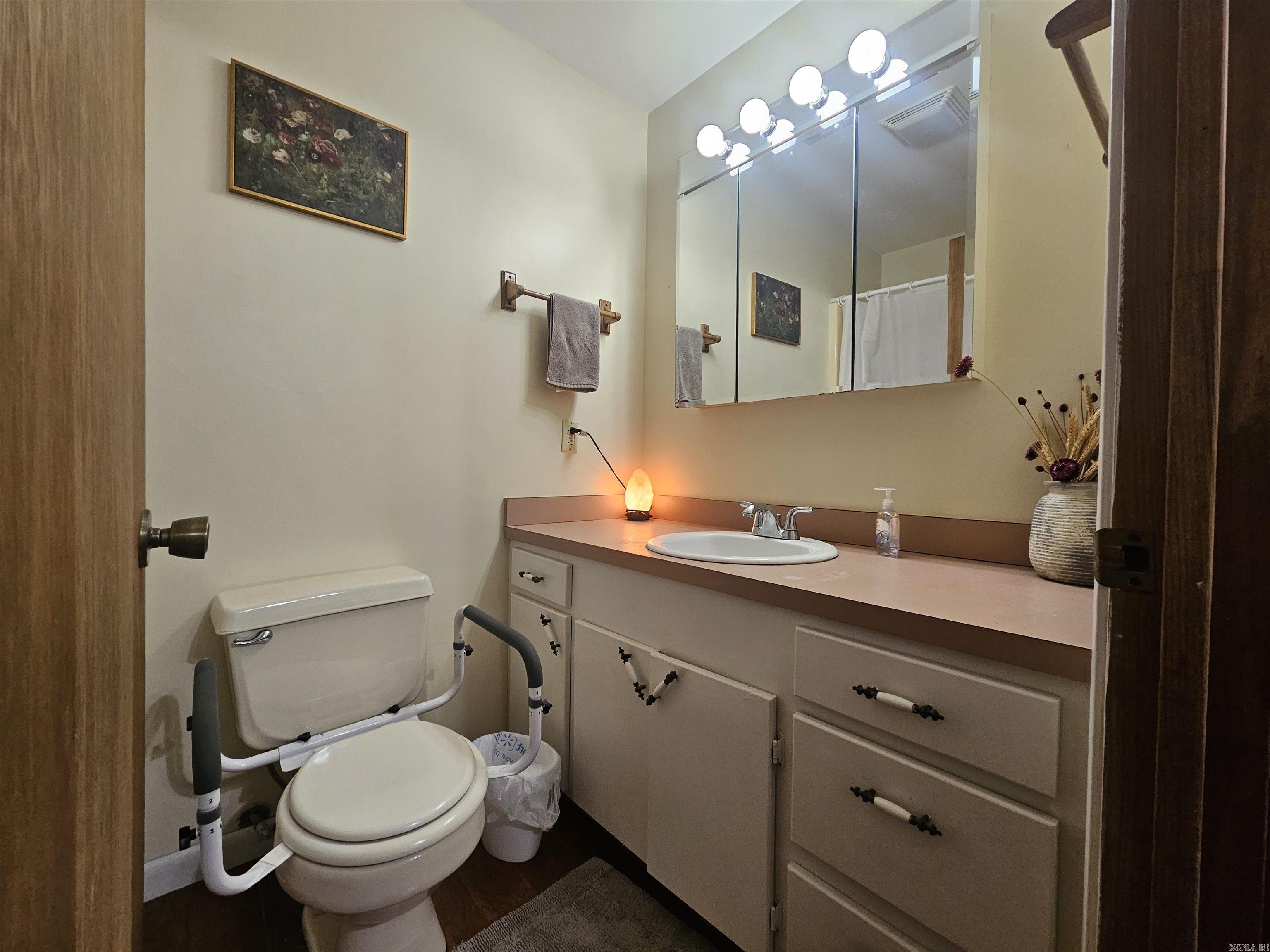 3986 Oak Grove  Mountain View, AR