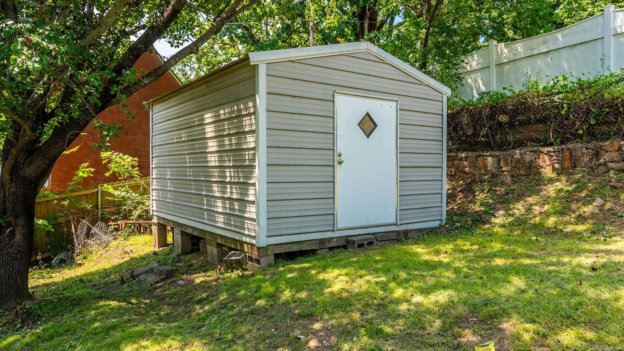 1814 N mississippi Little Rock, AR 72227
