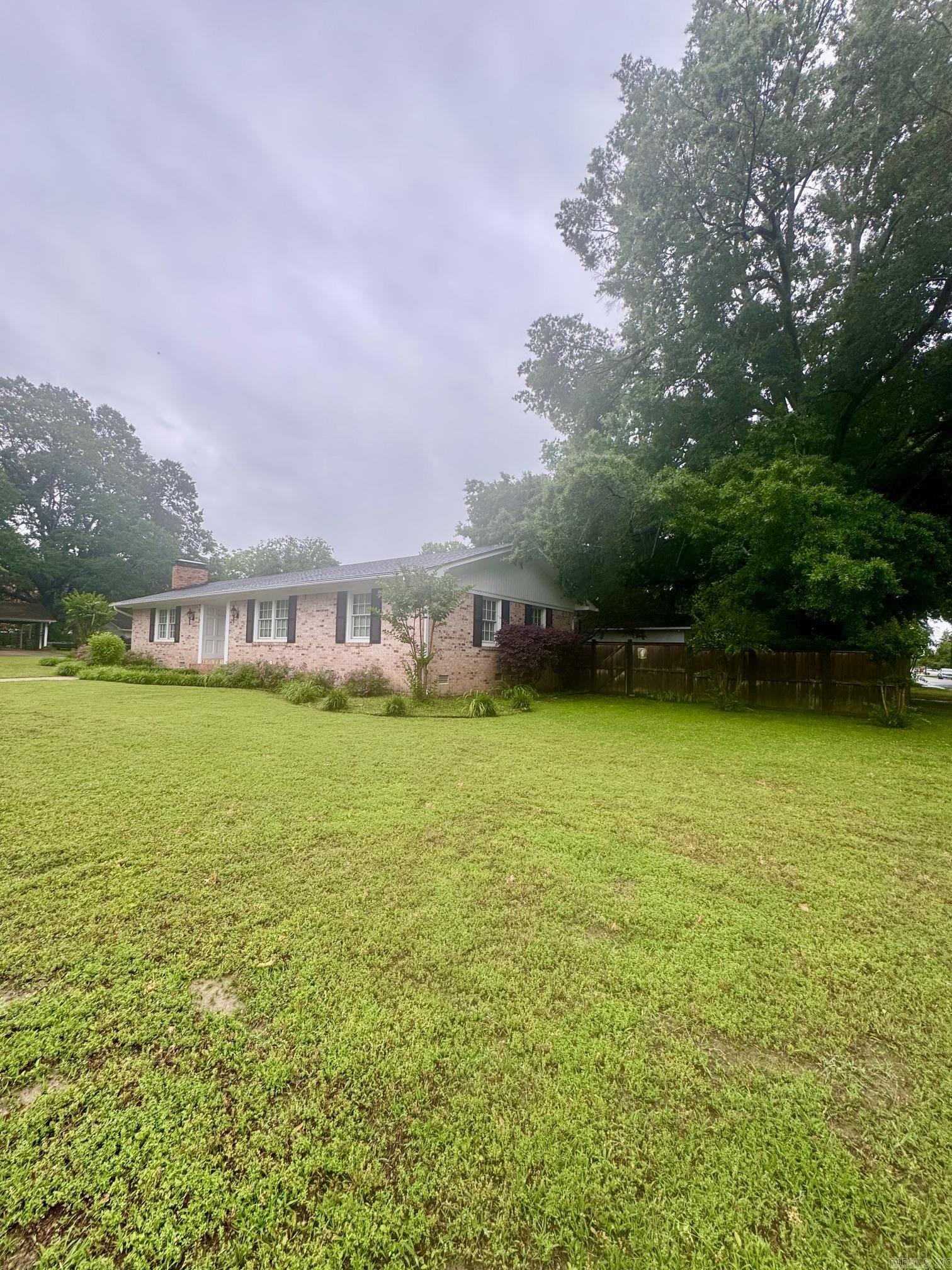 1 Mark  Conway, AR