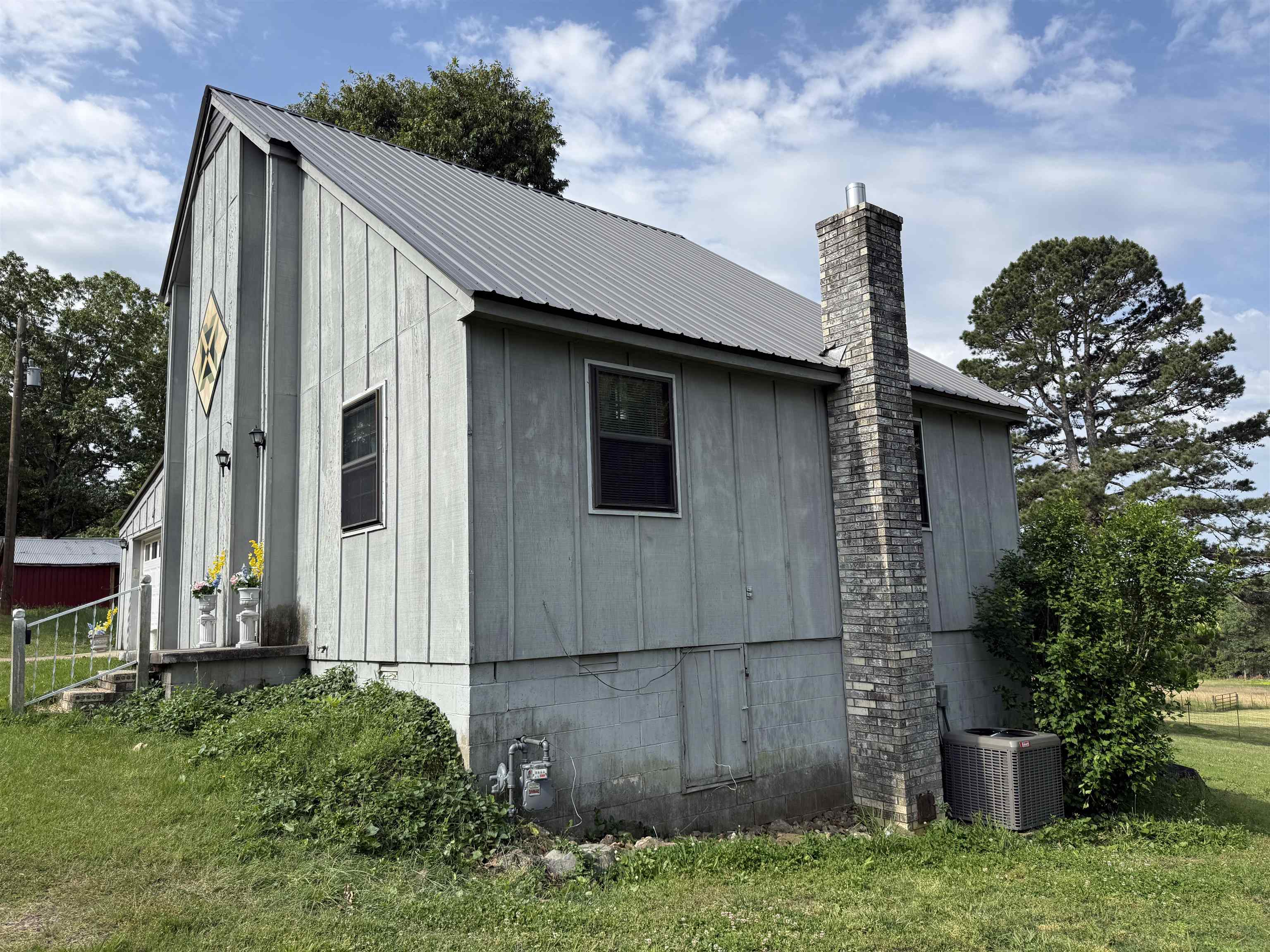 424 School St  Melbourne, AR