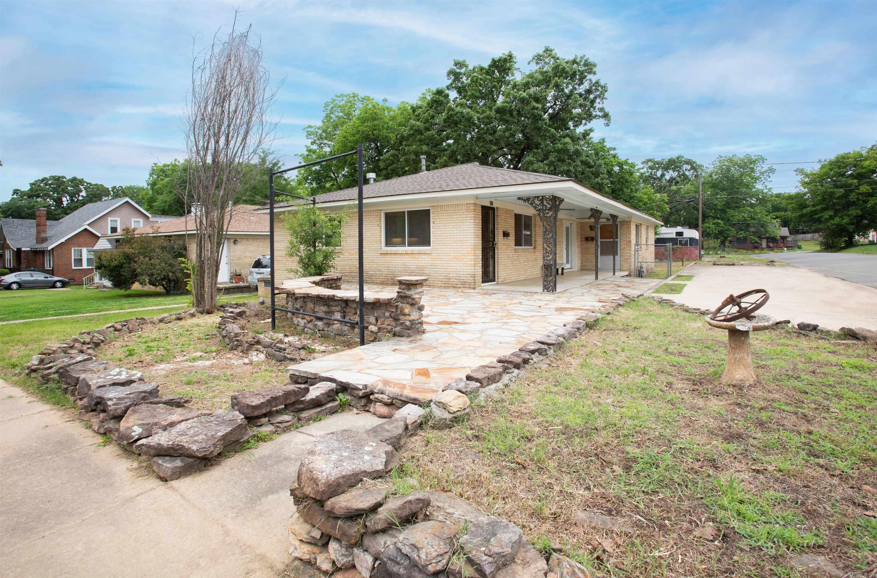 300 Rosetta  Little Rock, AR