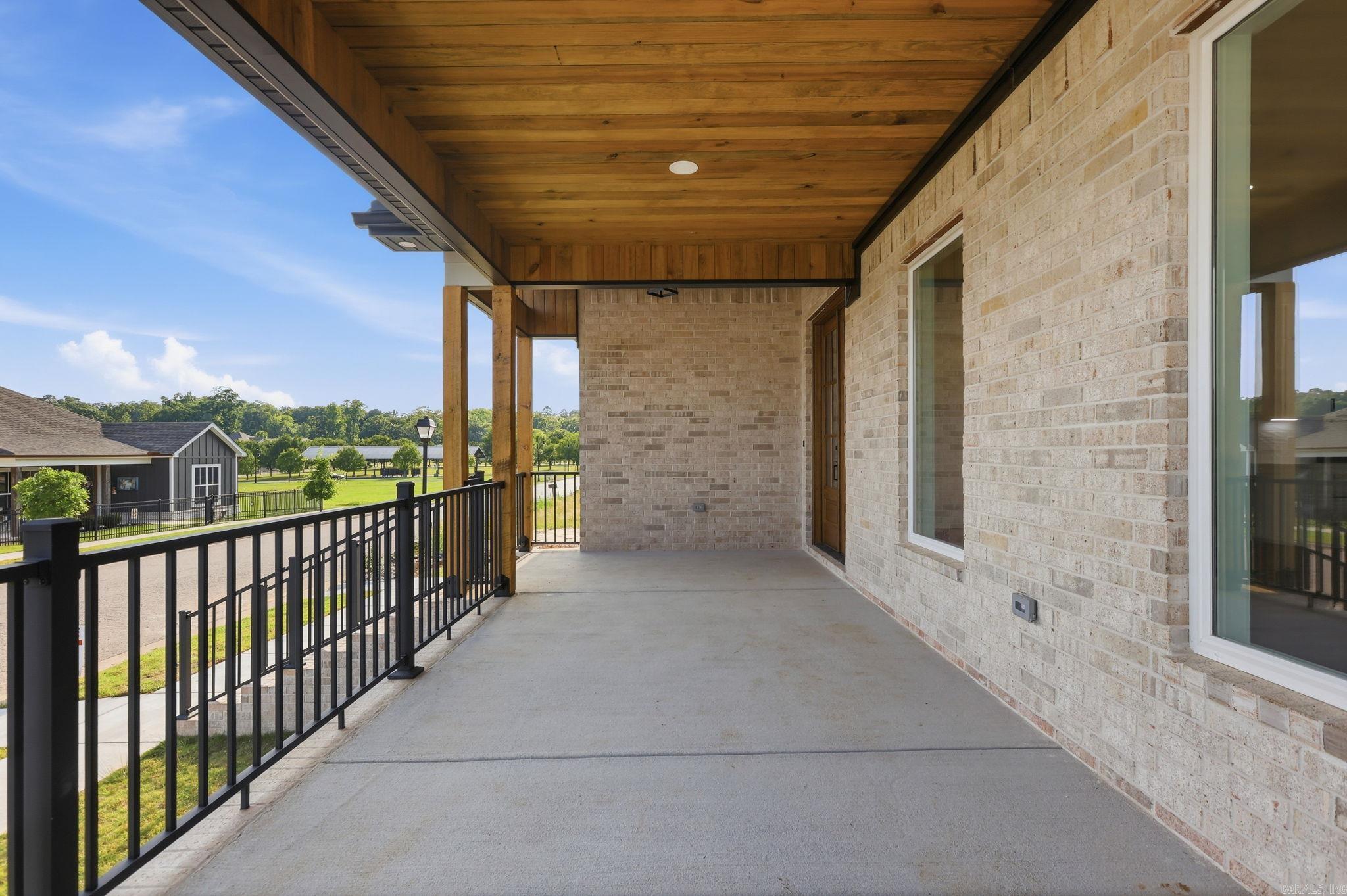 225 B  Bryant, AR