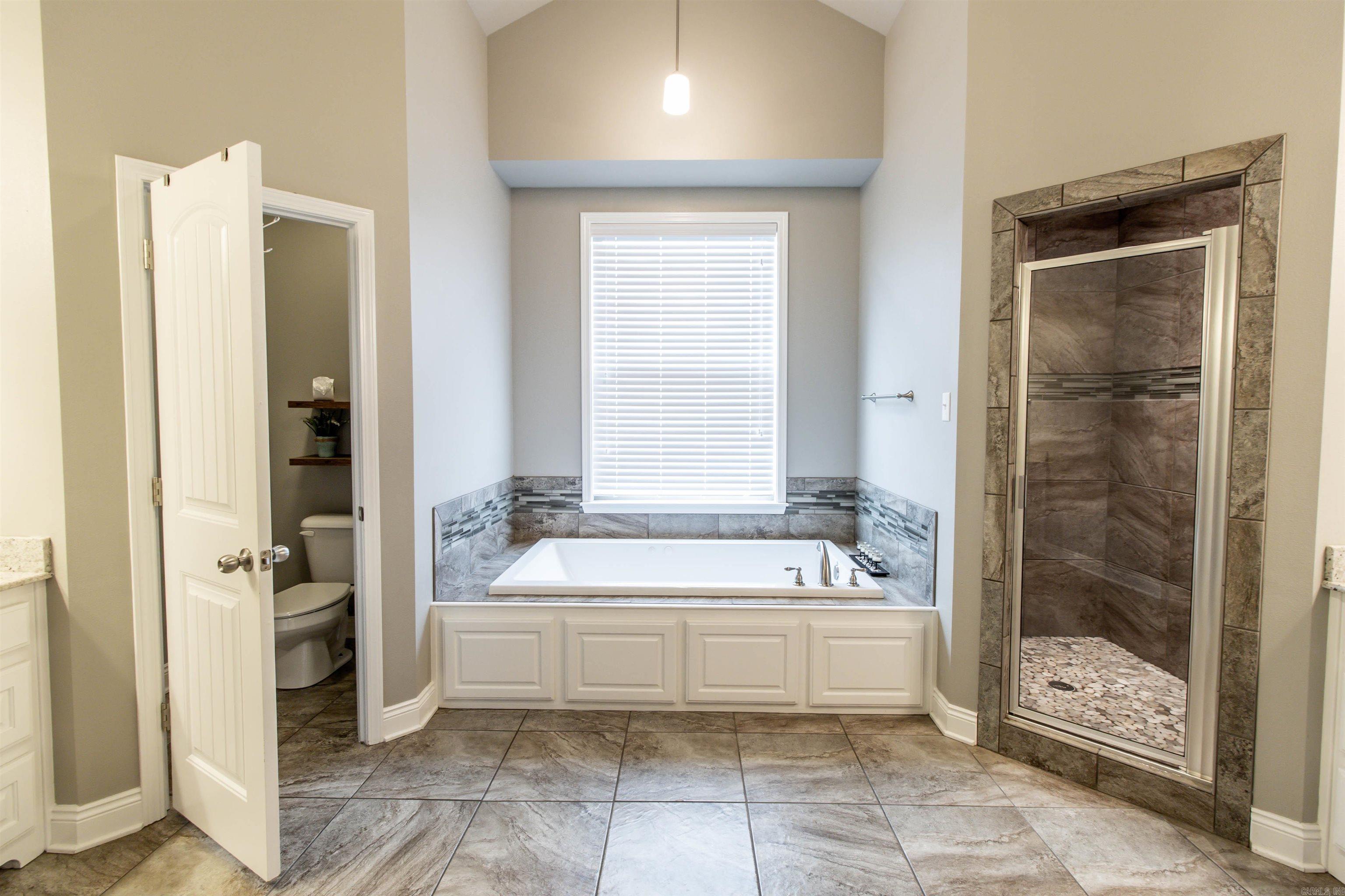 3739 Buckskin Rd  Benton, AR