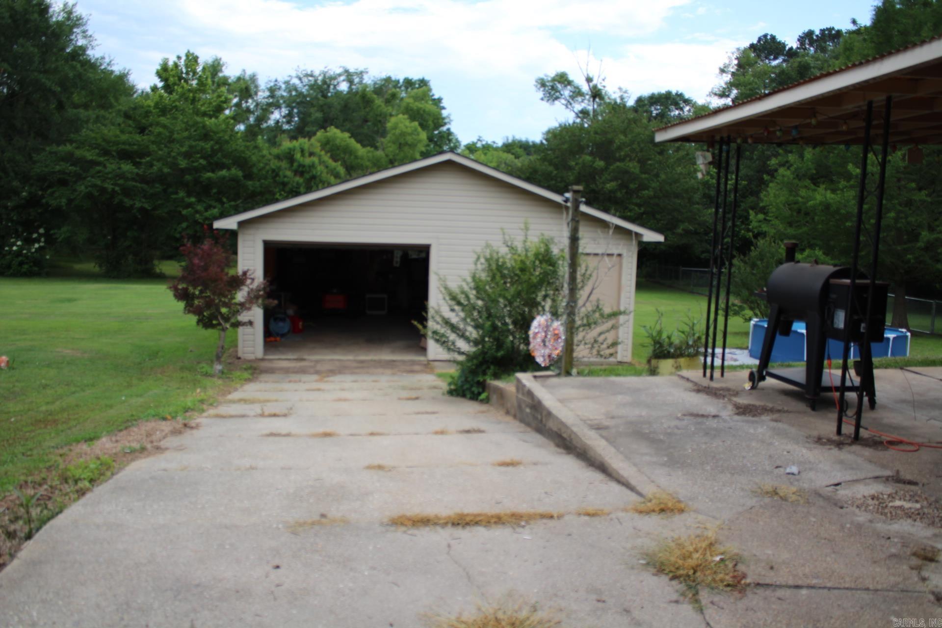 115 W Spring Street Mineral Sprs., AR 71851