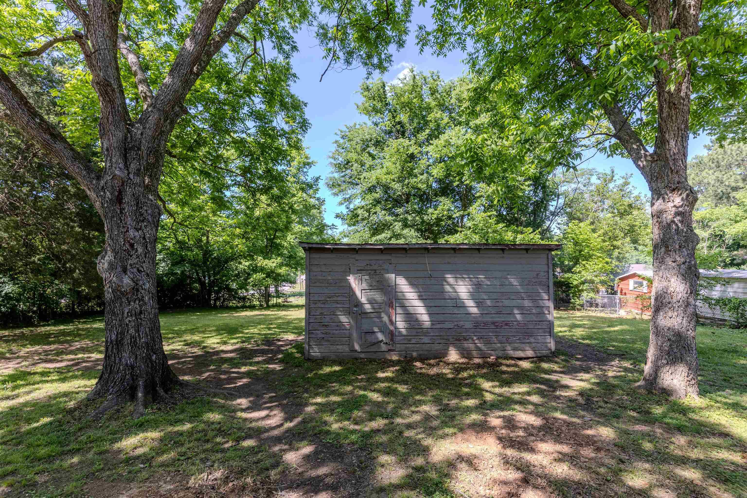 103 E Rock  Morrilton, AR