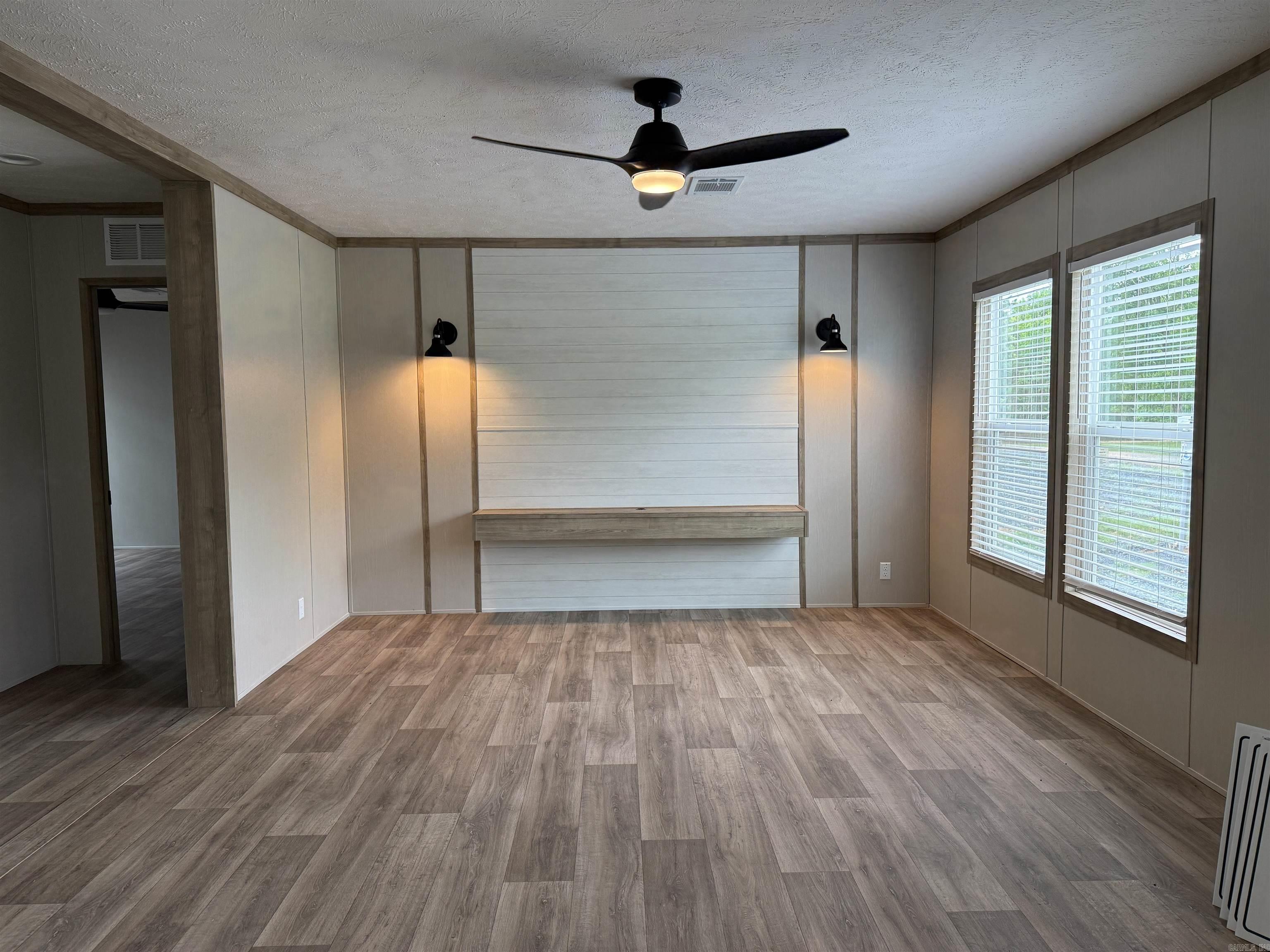 100 Sullivan  De Queen, AR