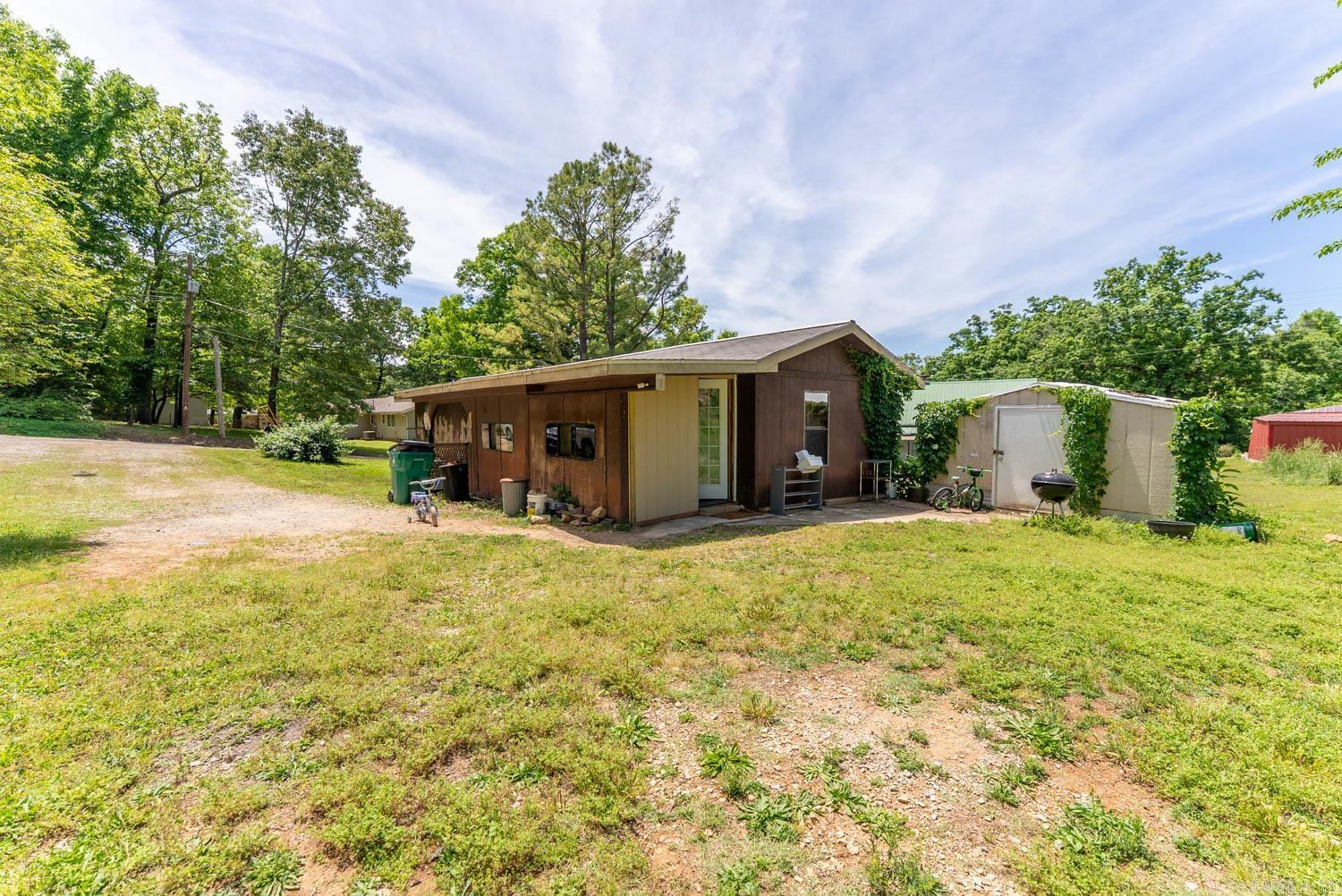 302 W 5th  Hardy, AR