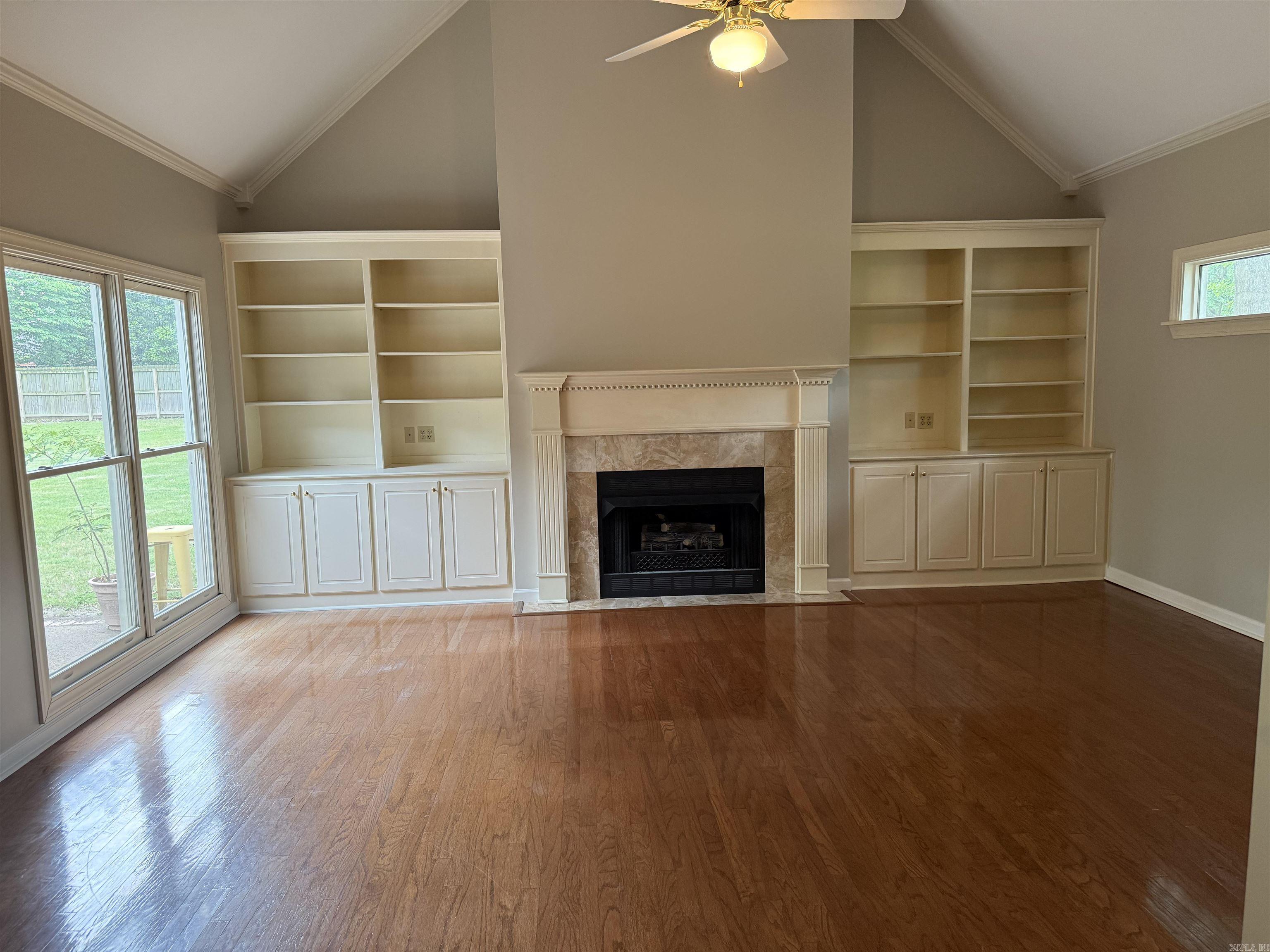 208 Delta Dr  Marion, AR