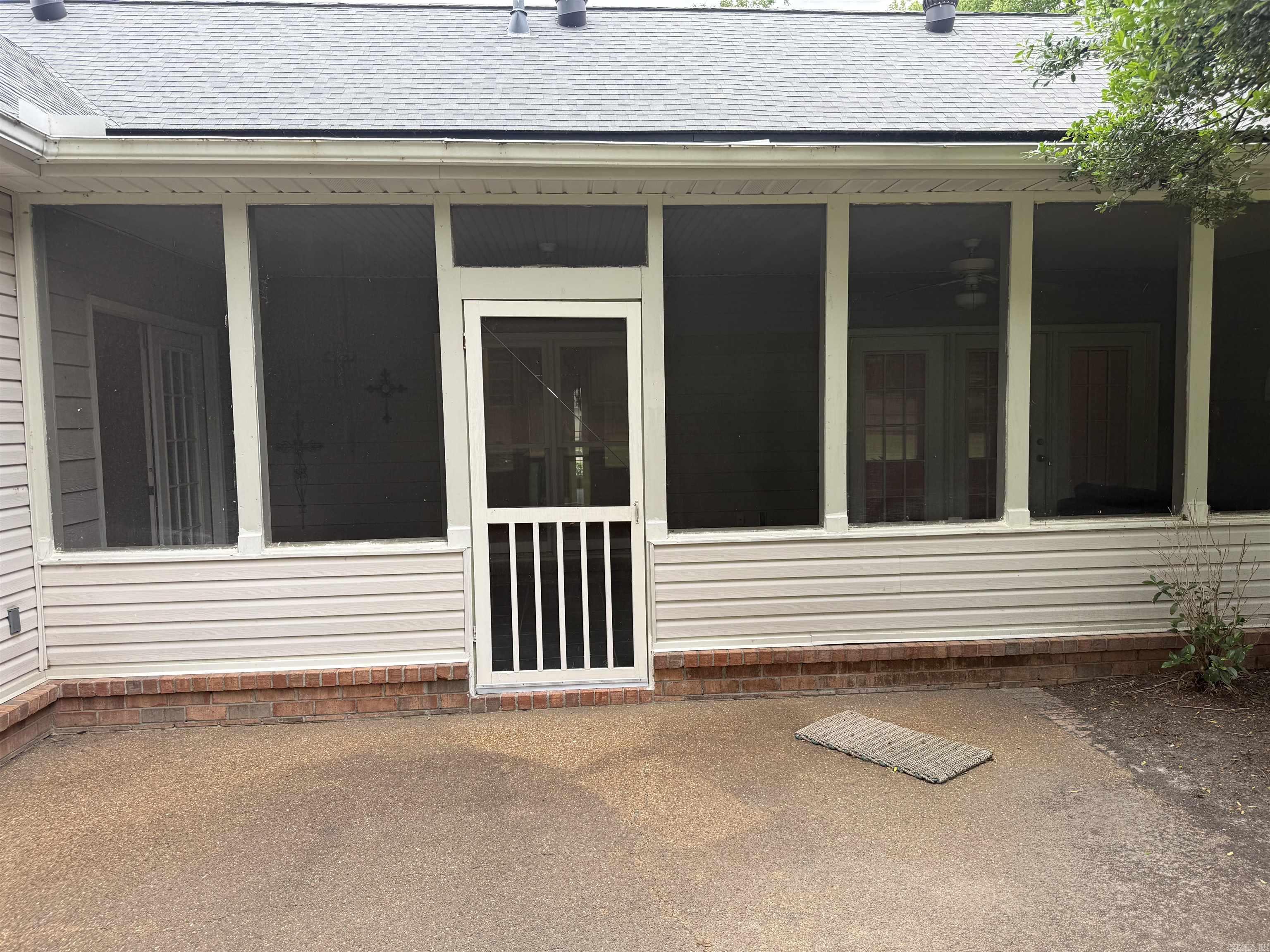 208 Delta Dr  Marion, AR