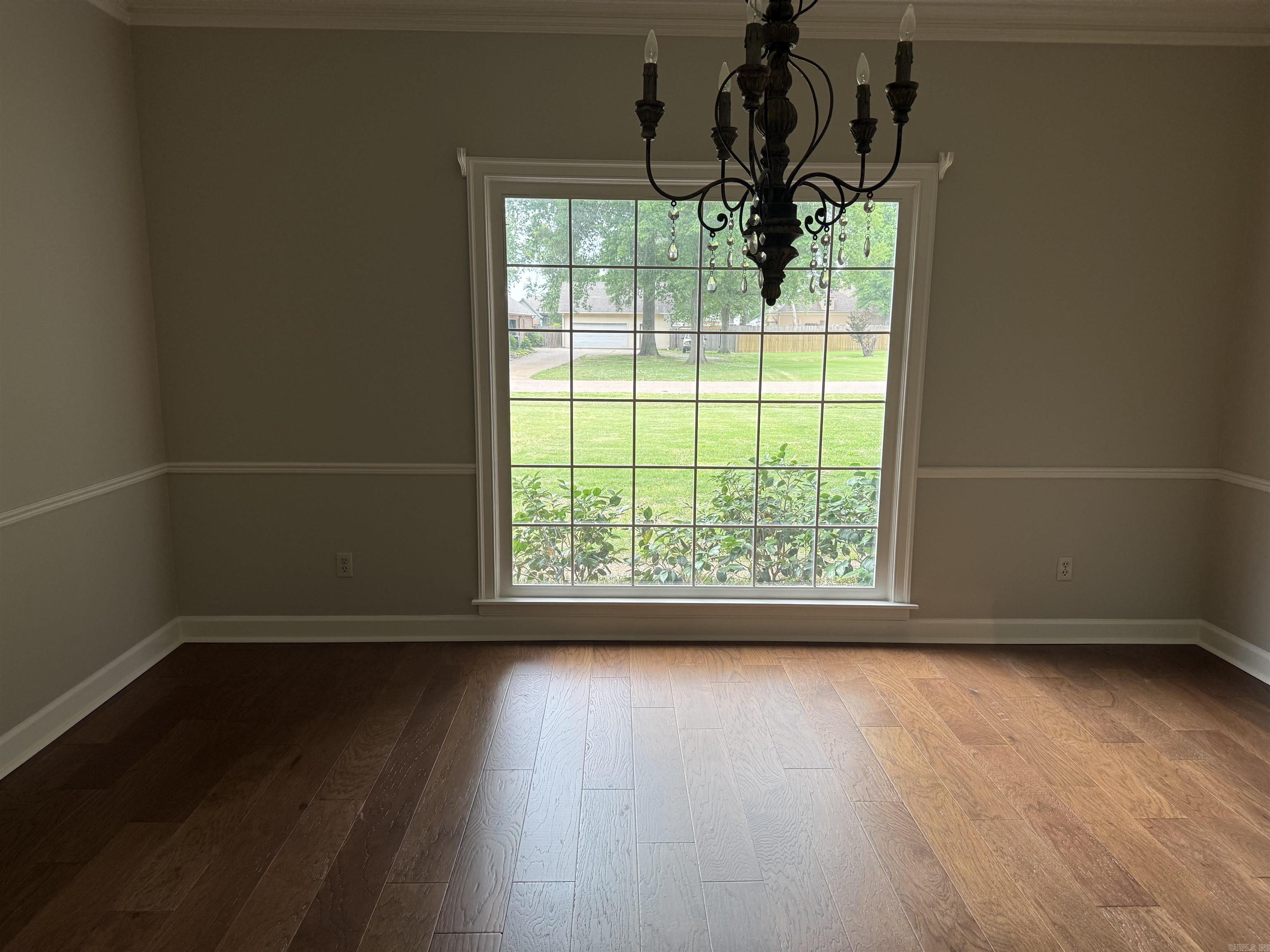 208 Delta Dr  Marion, AR