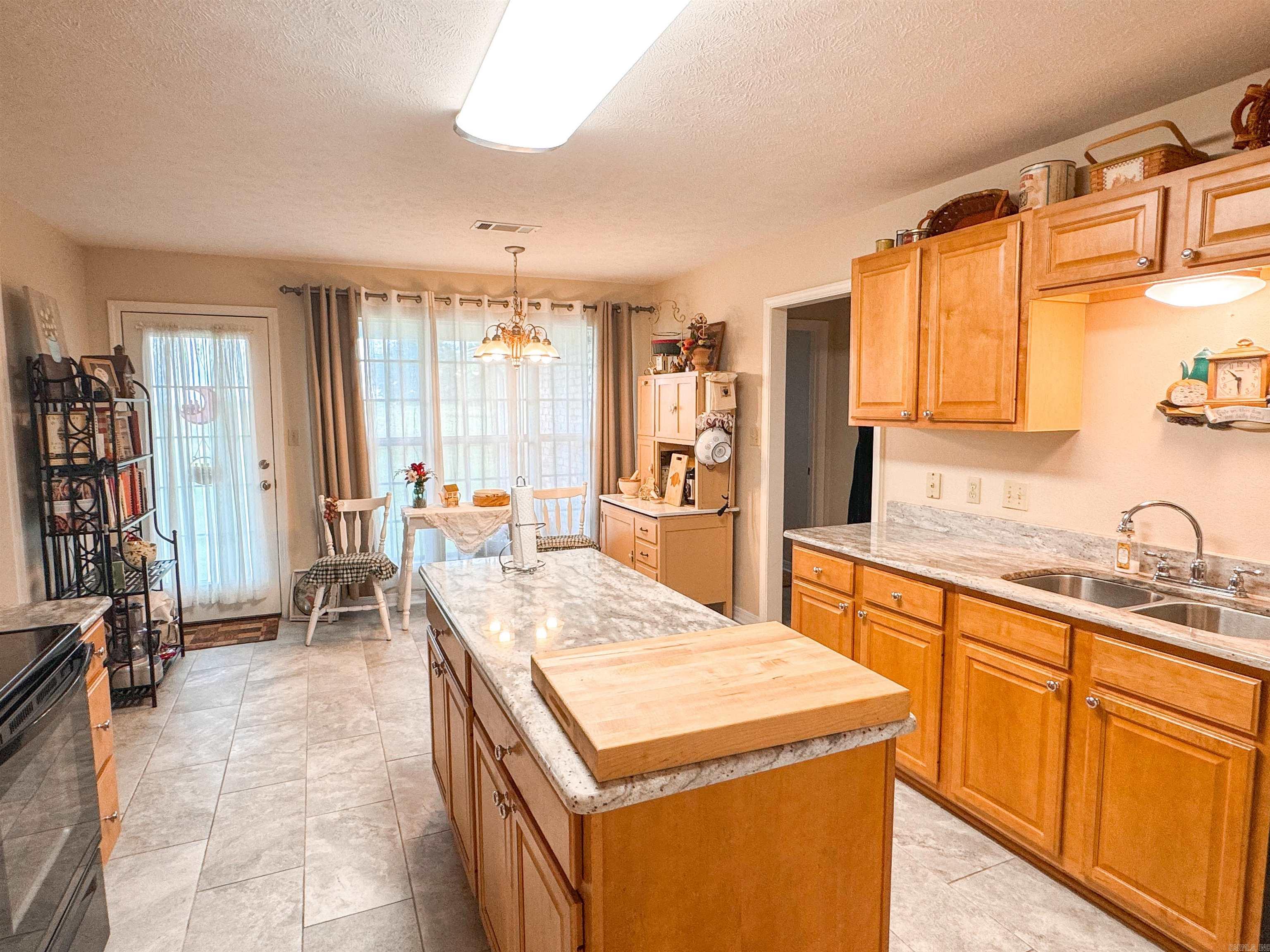 1502 Lauren  Searcy, AR