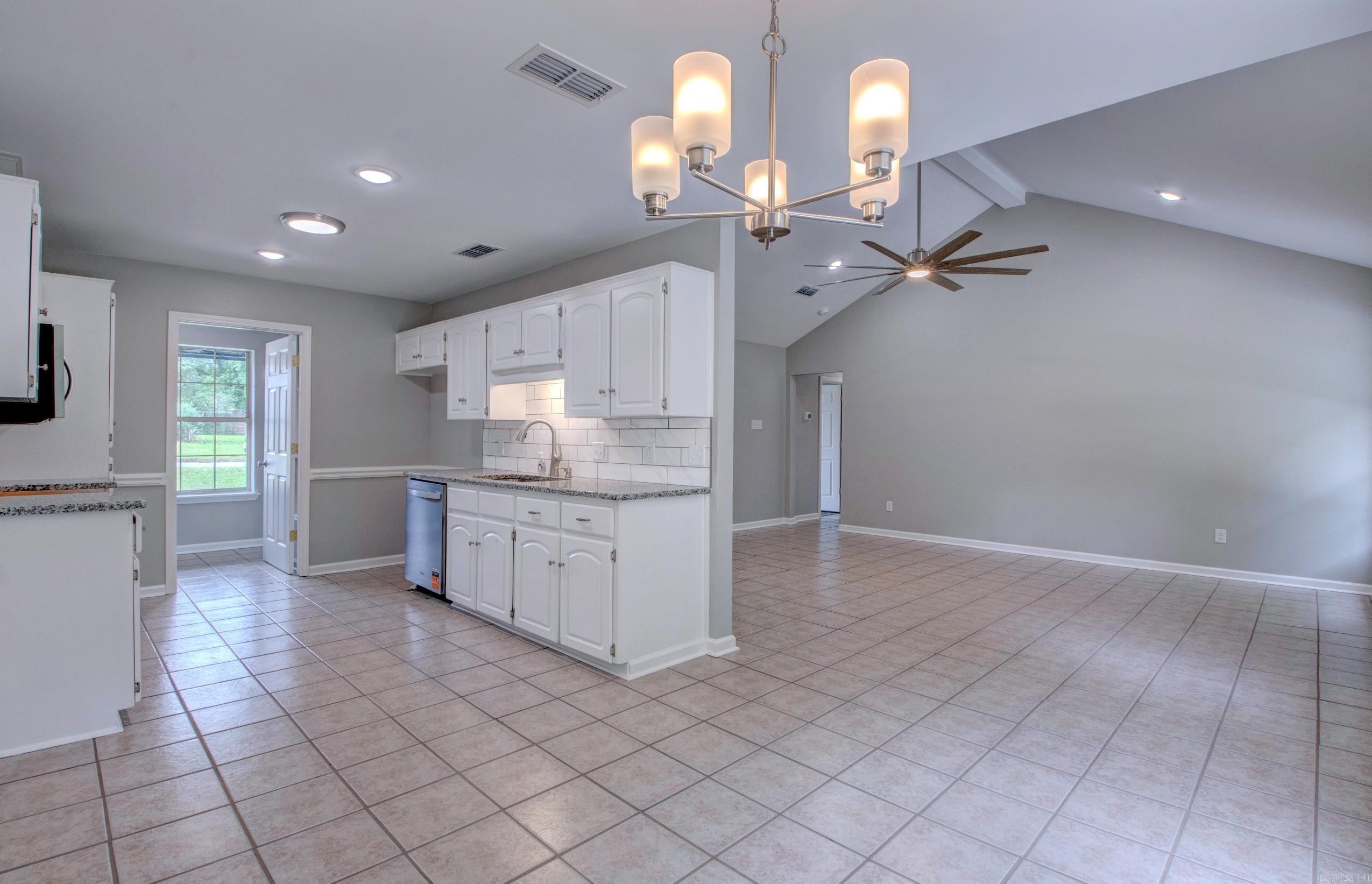 44 Red Oak Dr  Cabot, AR