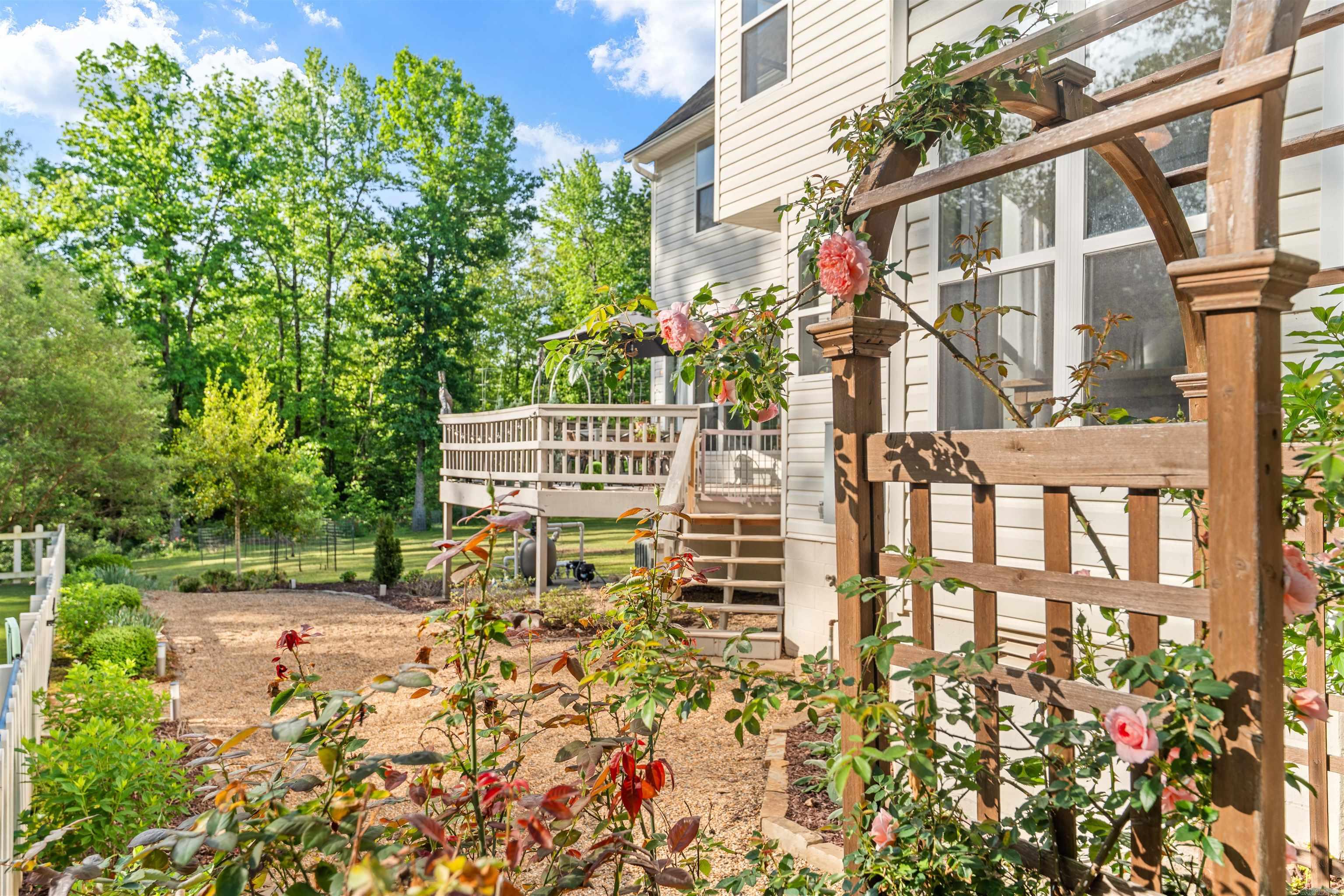 1079 Hillsboro Cir  Alexander, AR