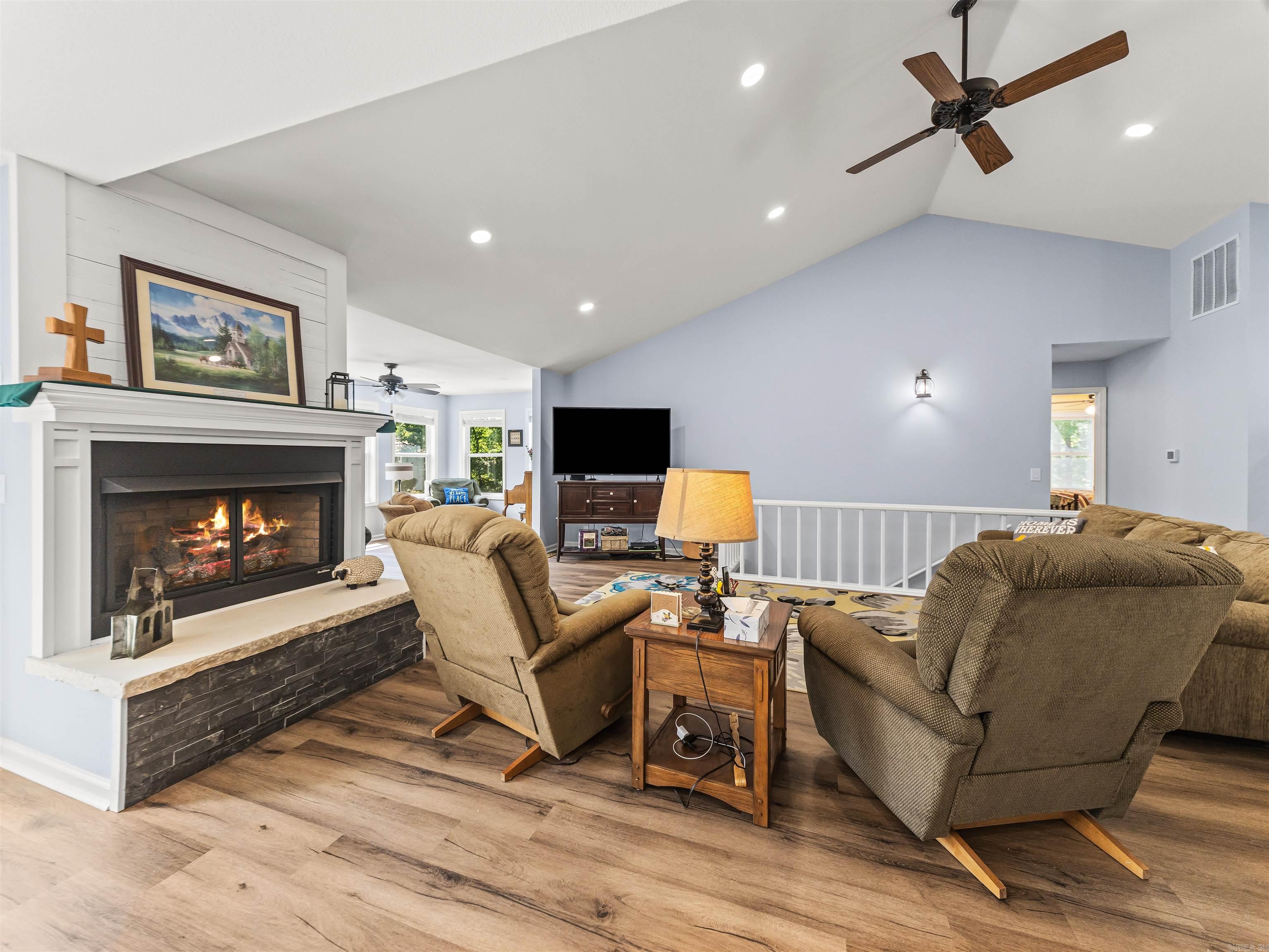 15 Inca  Hot Springs Village, AR