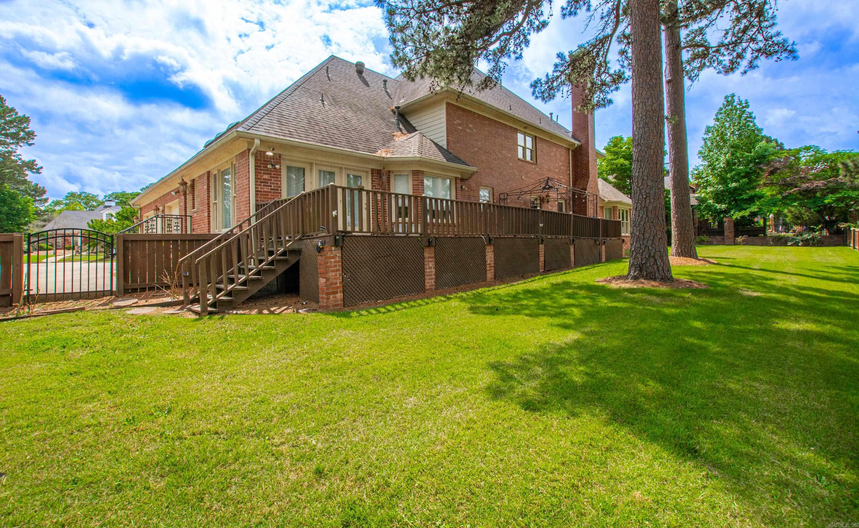 1 Club Manor  Maumelle, AR