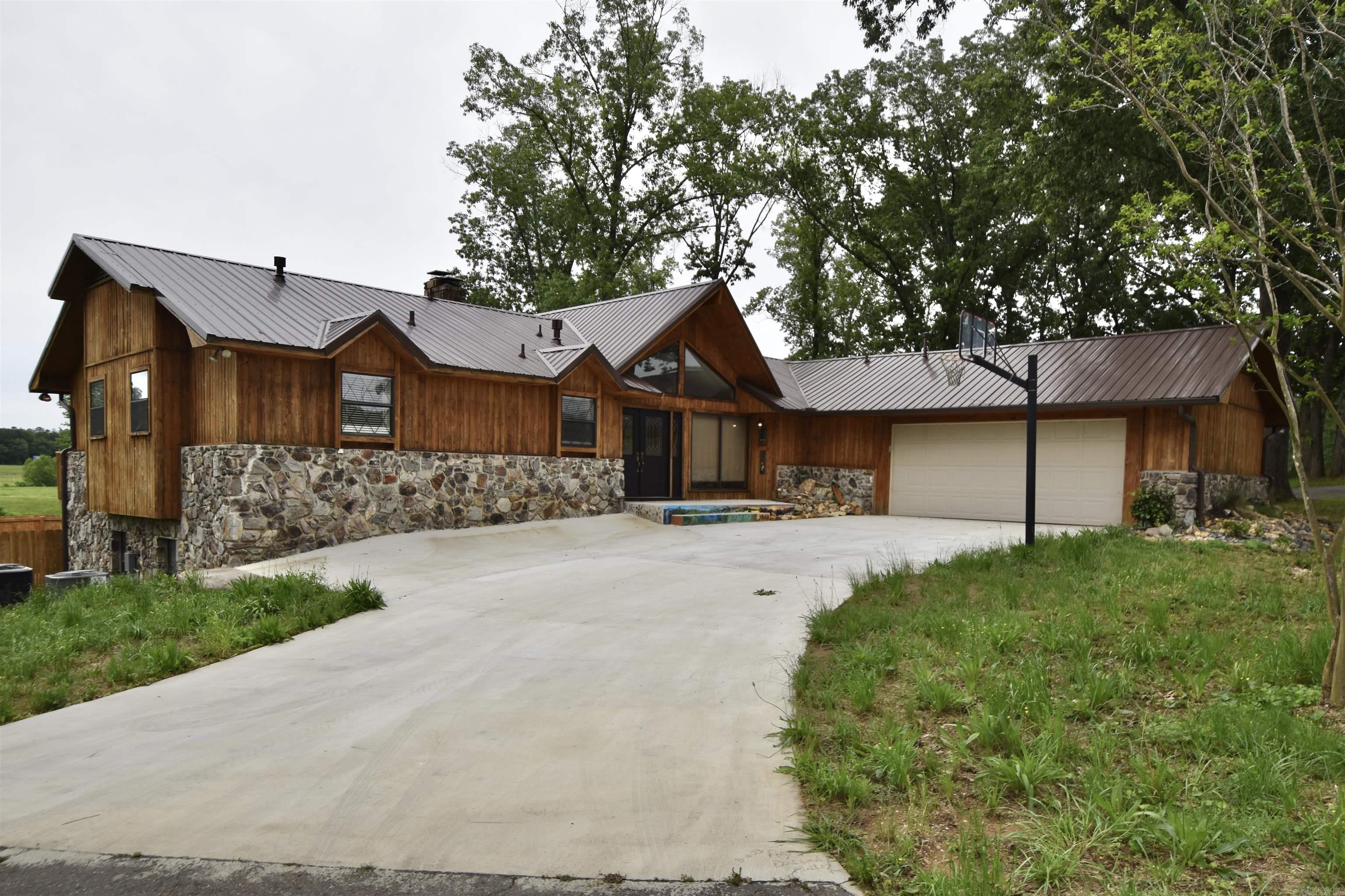 170 Riverview Dr  Malvern, AR