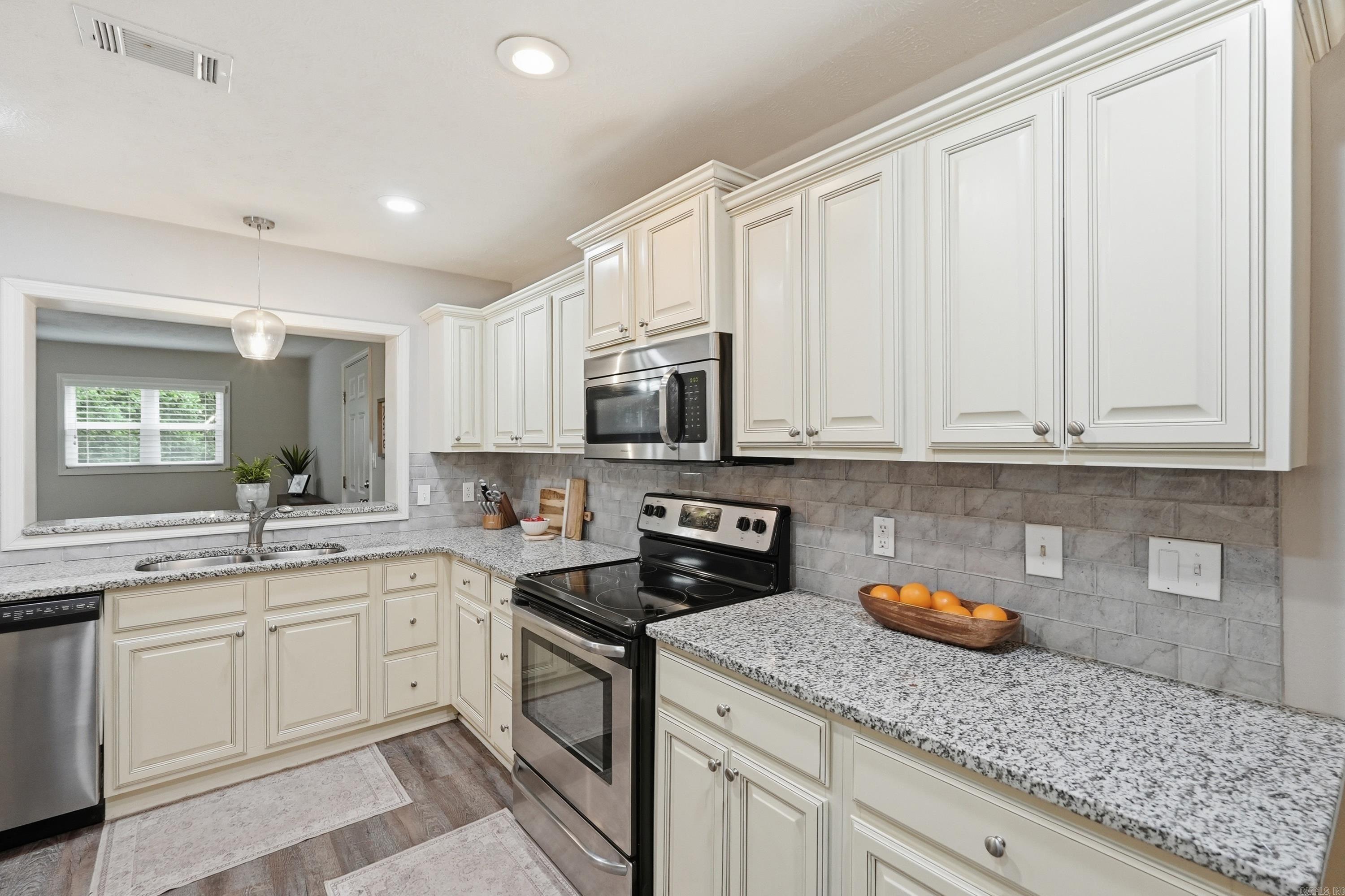 1401 Crystal  Benton, AR