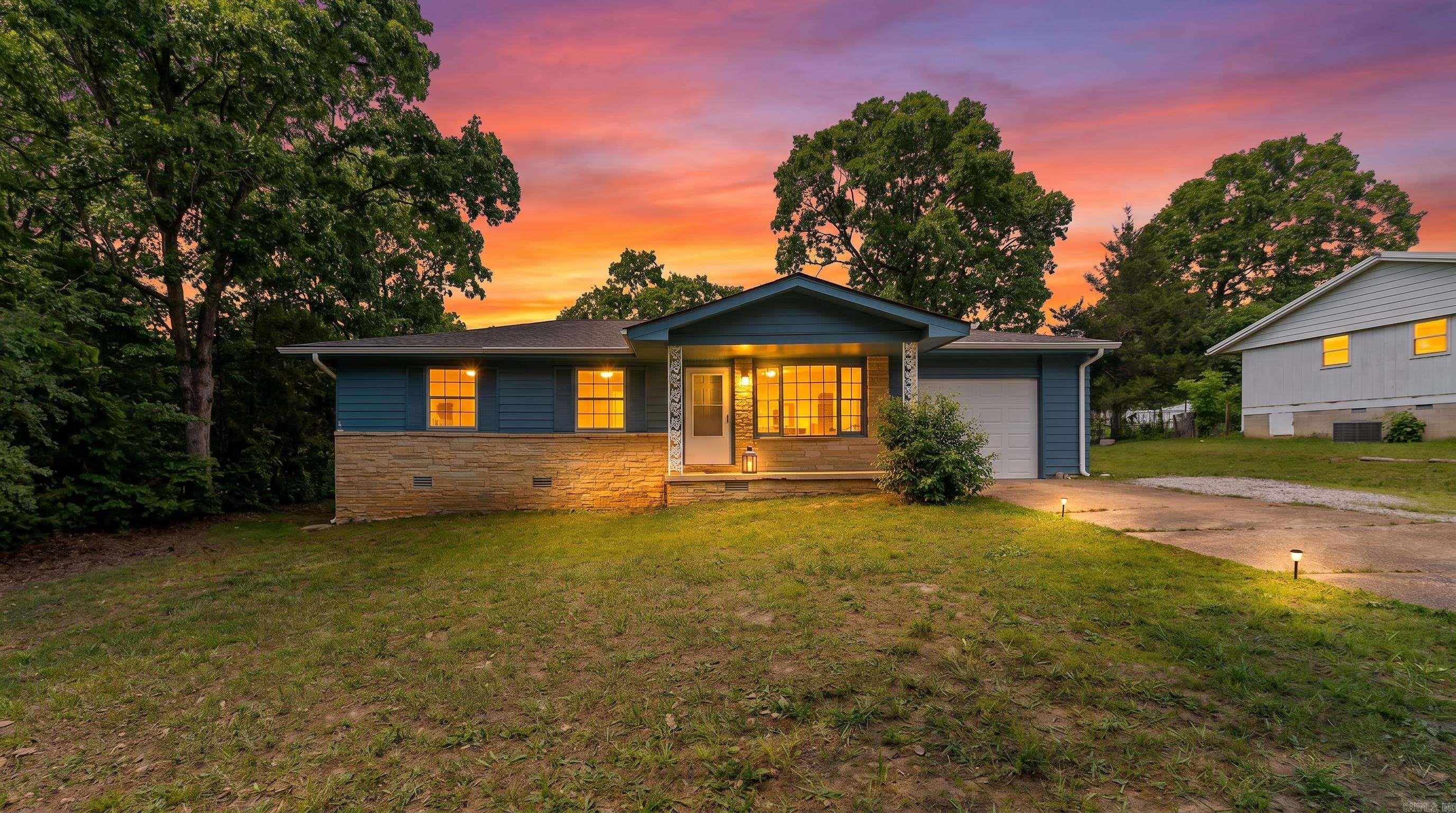 908 N Manor  Horseshoe Bend, AR