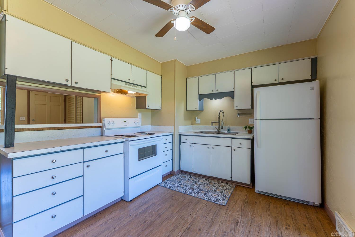 908 N Manor  Horseshoe Bend, AR