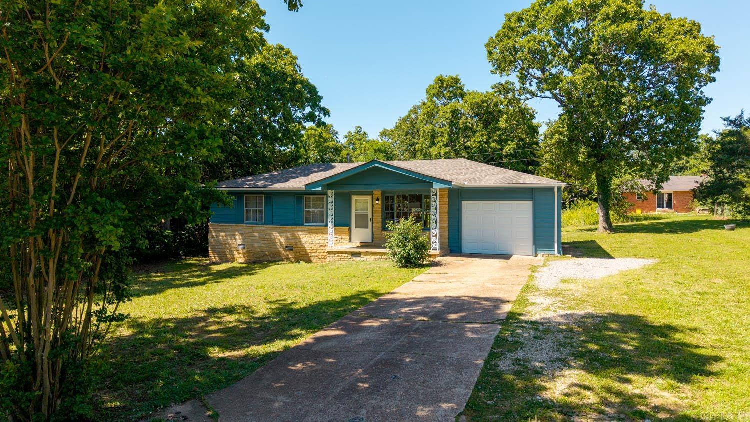 908 N Manor  Horseshoe Bend, AR