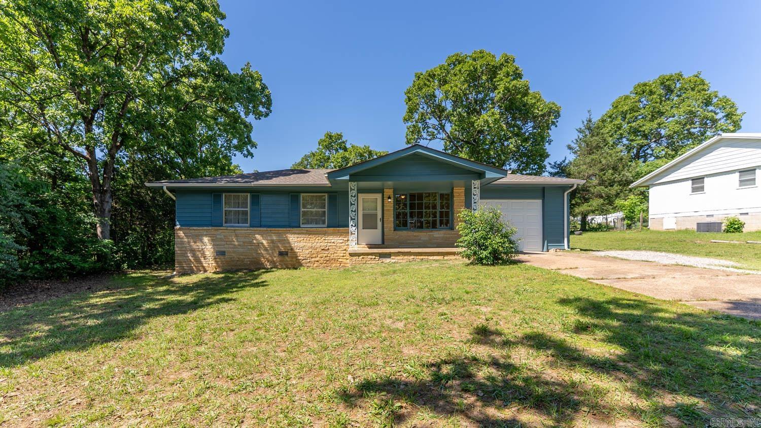 908 N Manor  Horseshoe Bend, AR