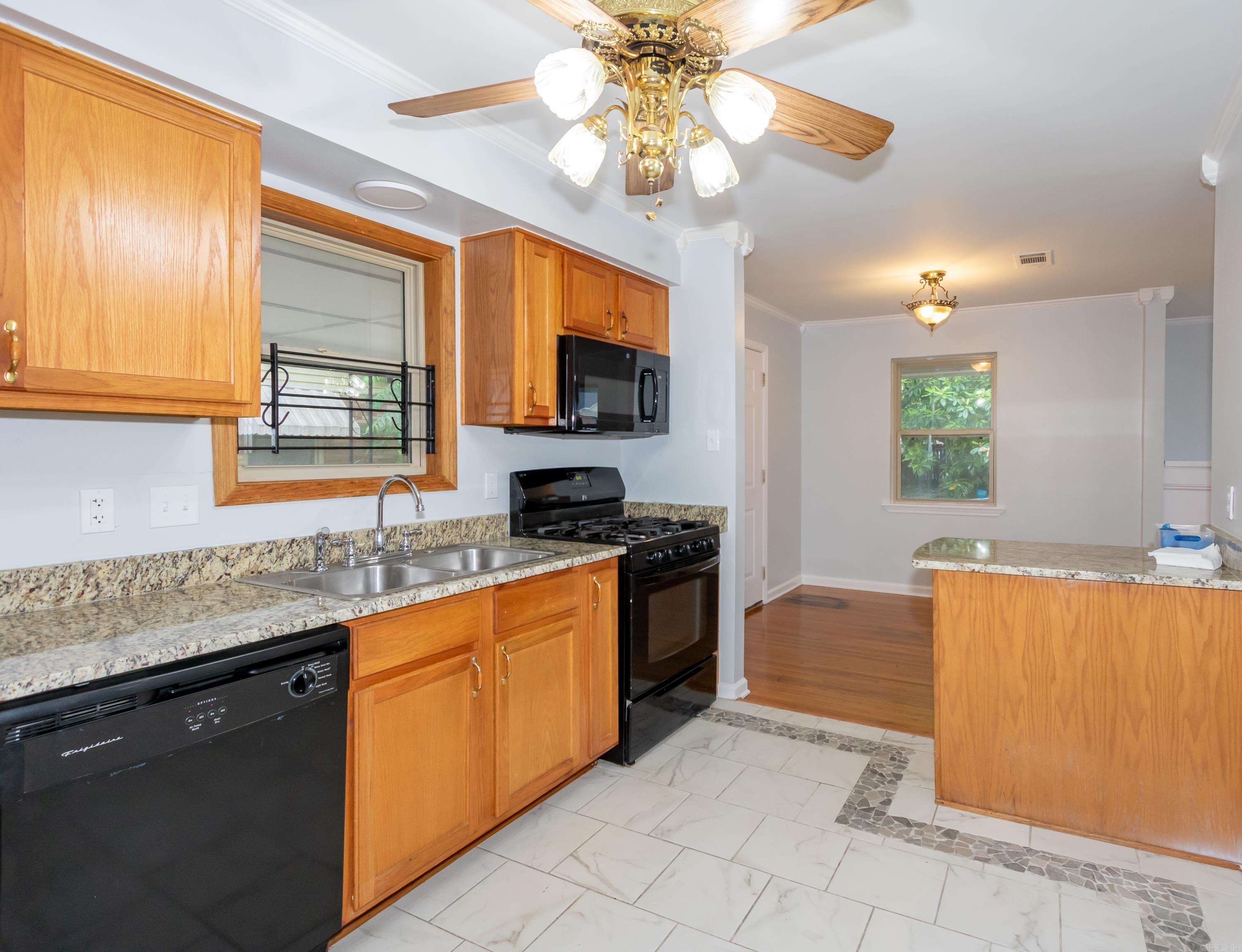 1505 HENDRIX  Little Rock, AR