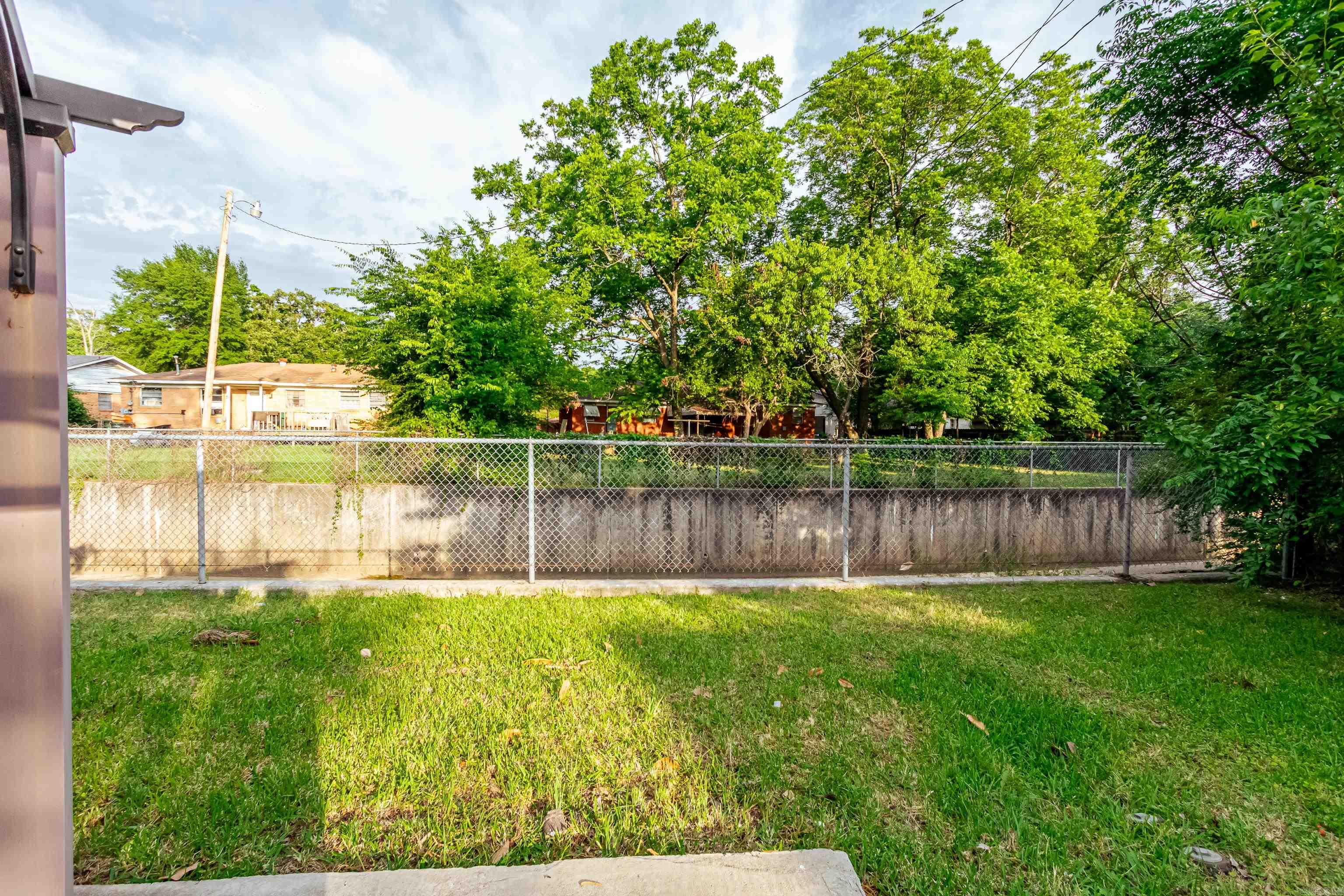 1505 HENDRIX  Little Rock, AR