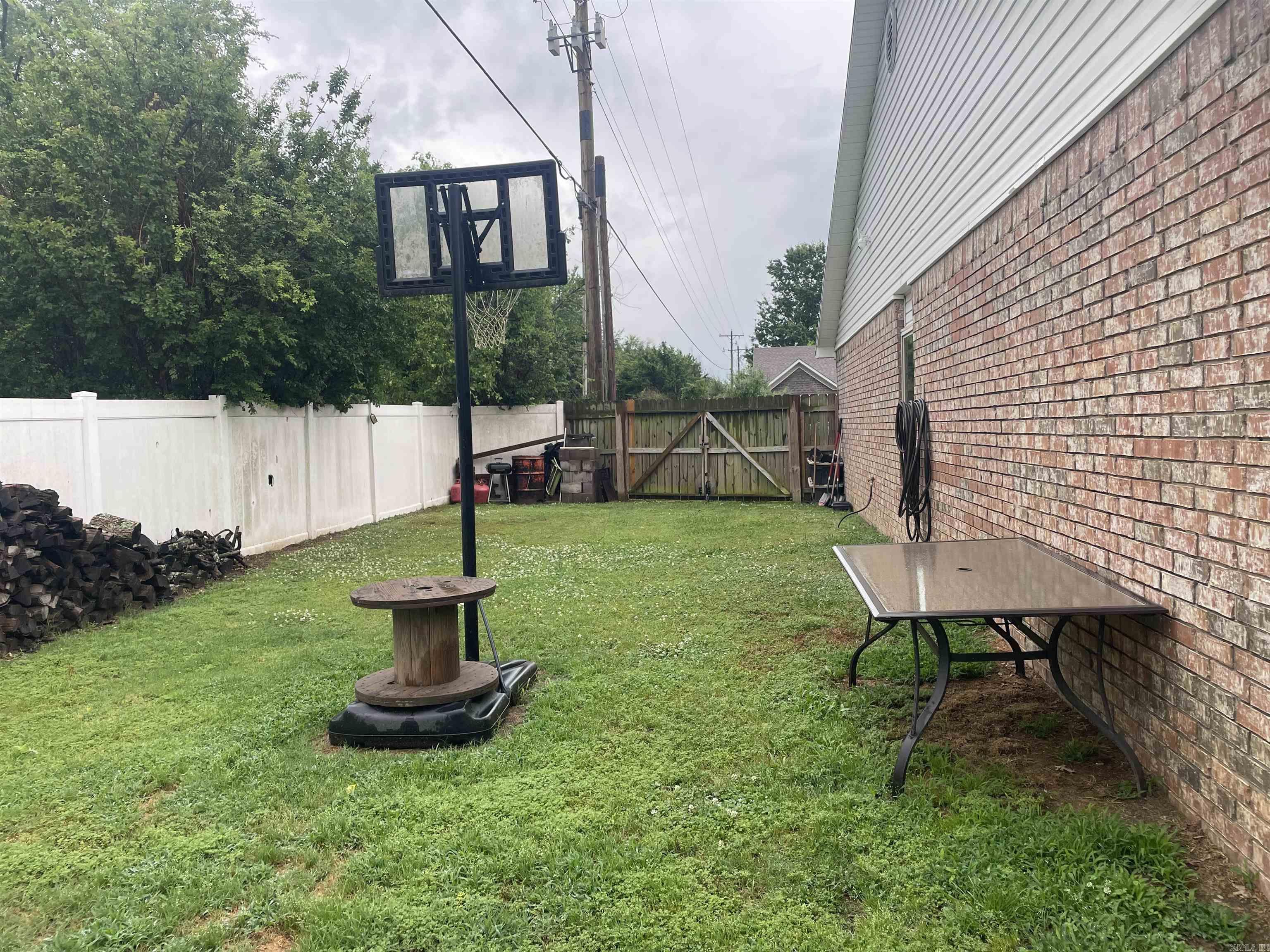 3913 Kingsberry Drive  Van Buren, AR