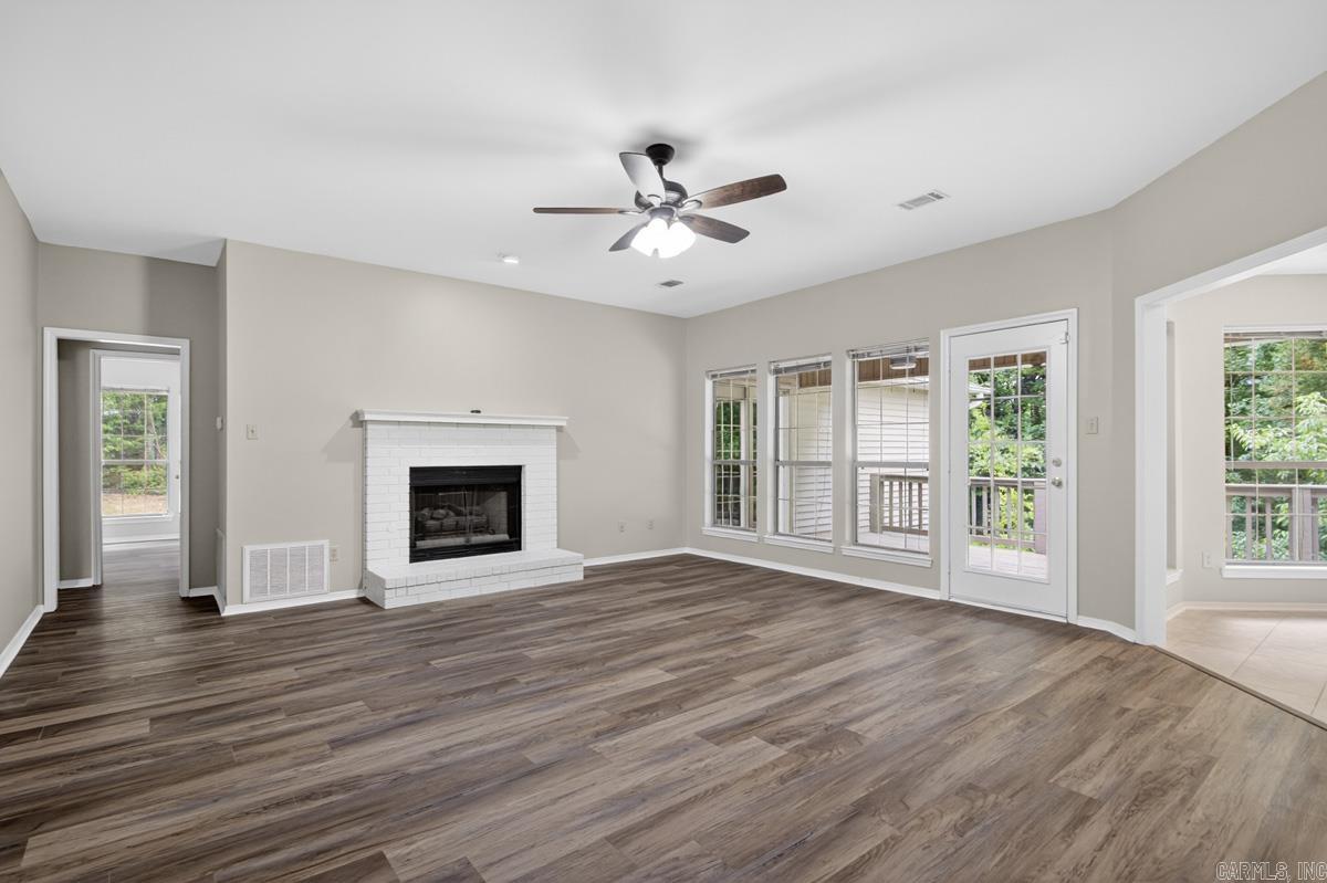 1212 River Oaks  Benton, AR