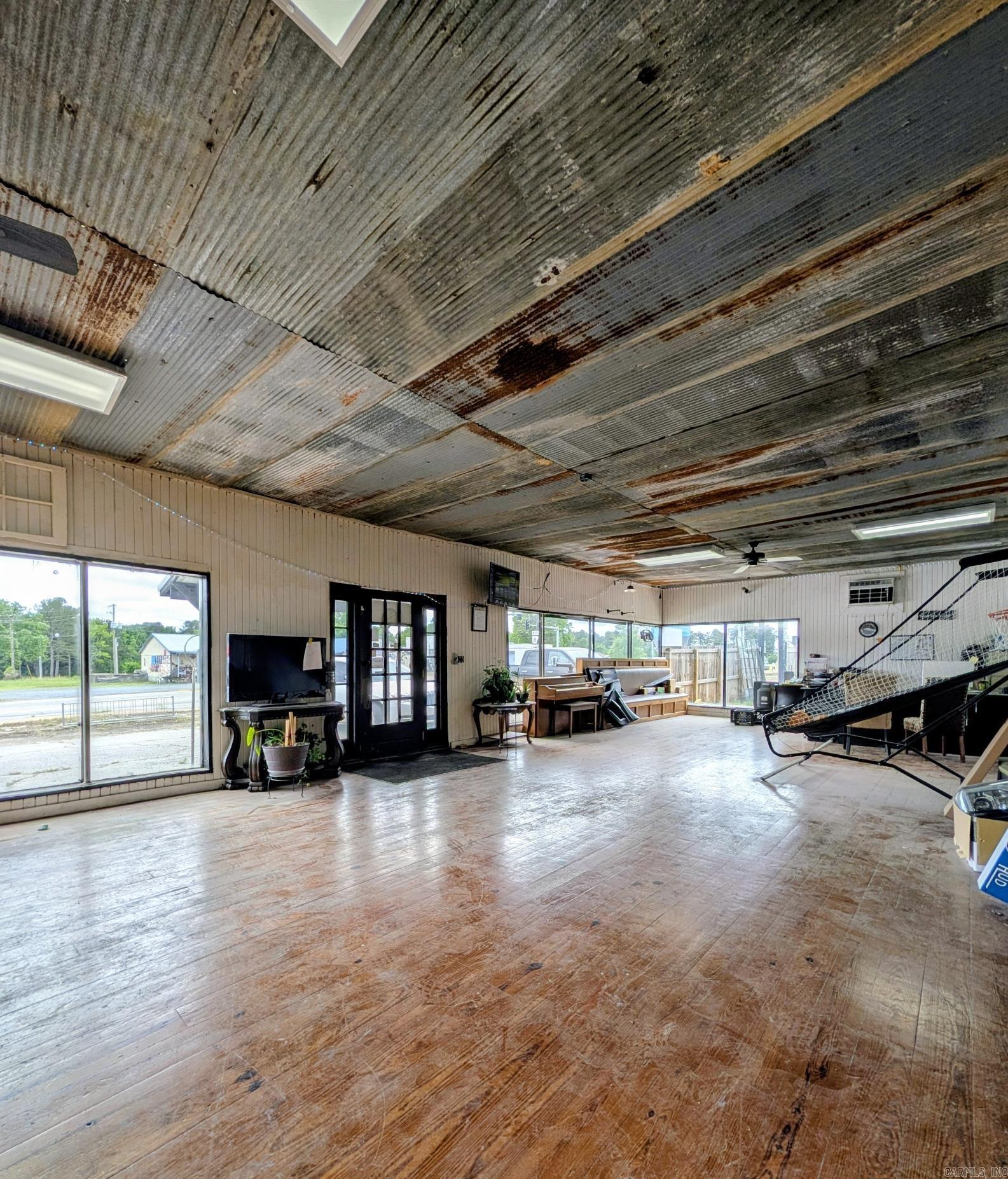 1601 Hwy 71  Mena, AR
