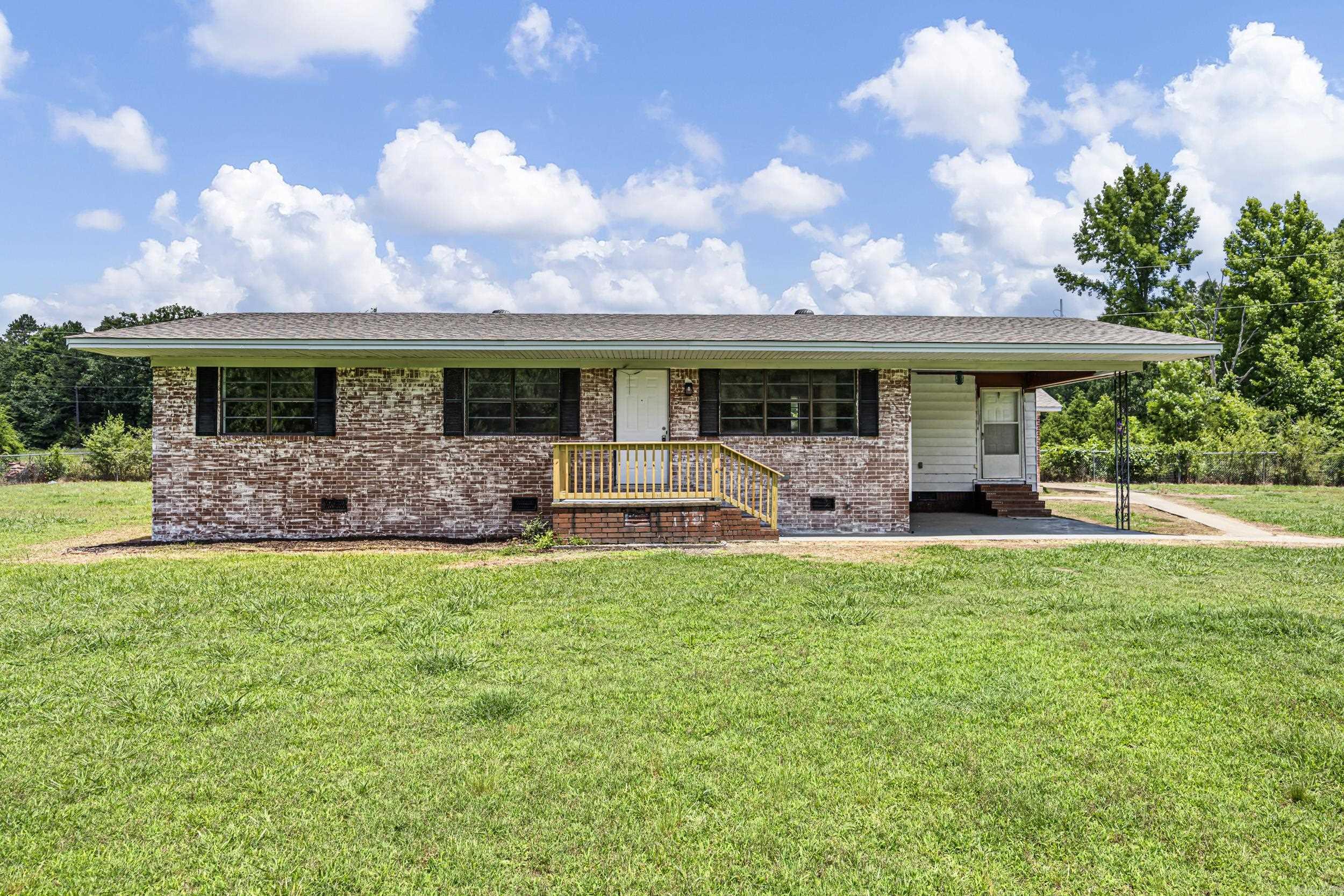 3516 N 9 Highway