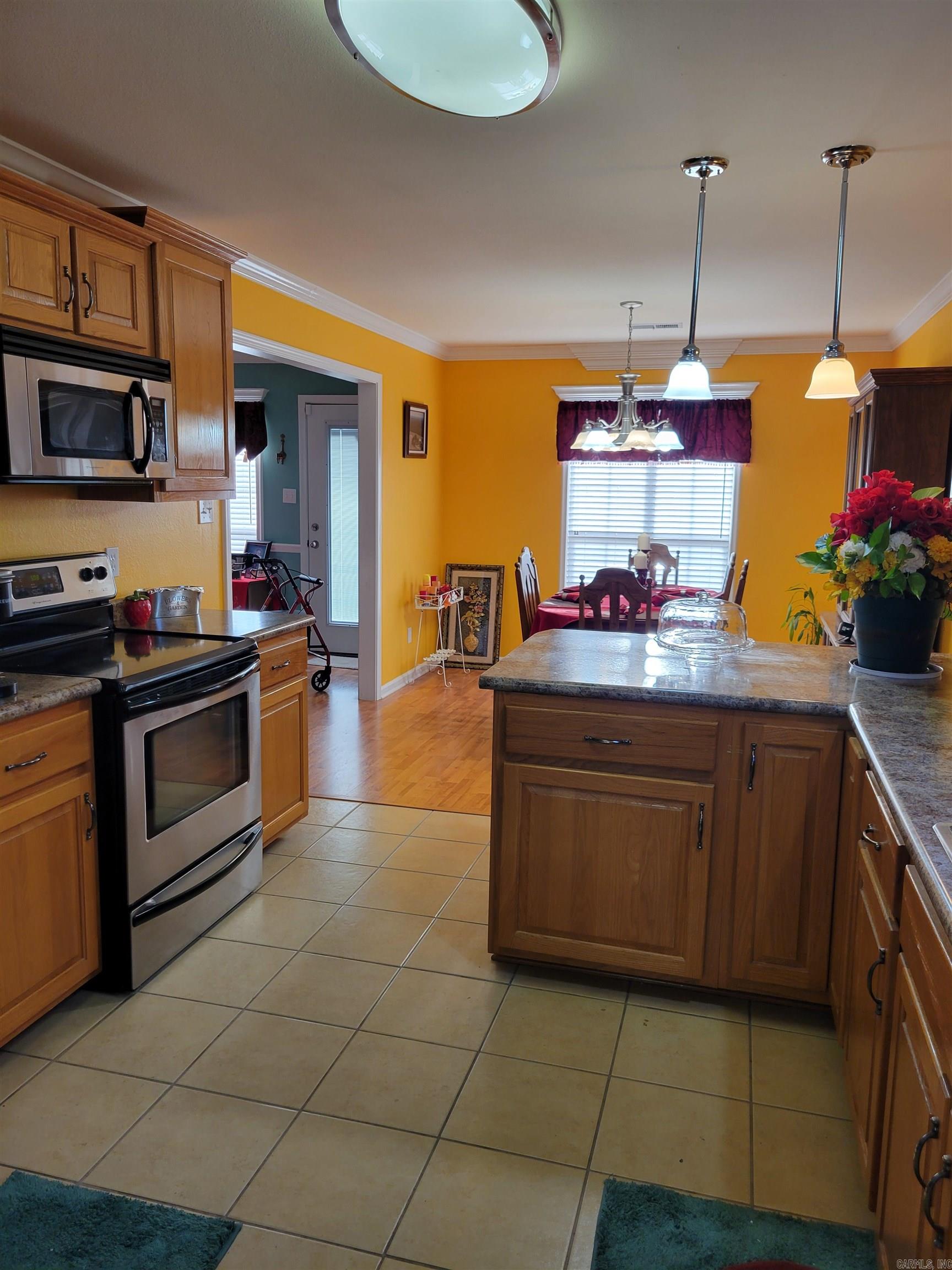 267 Whispering Wind  Marion, AR