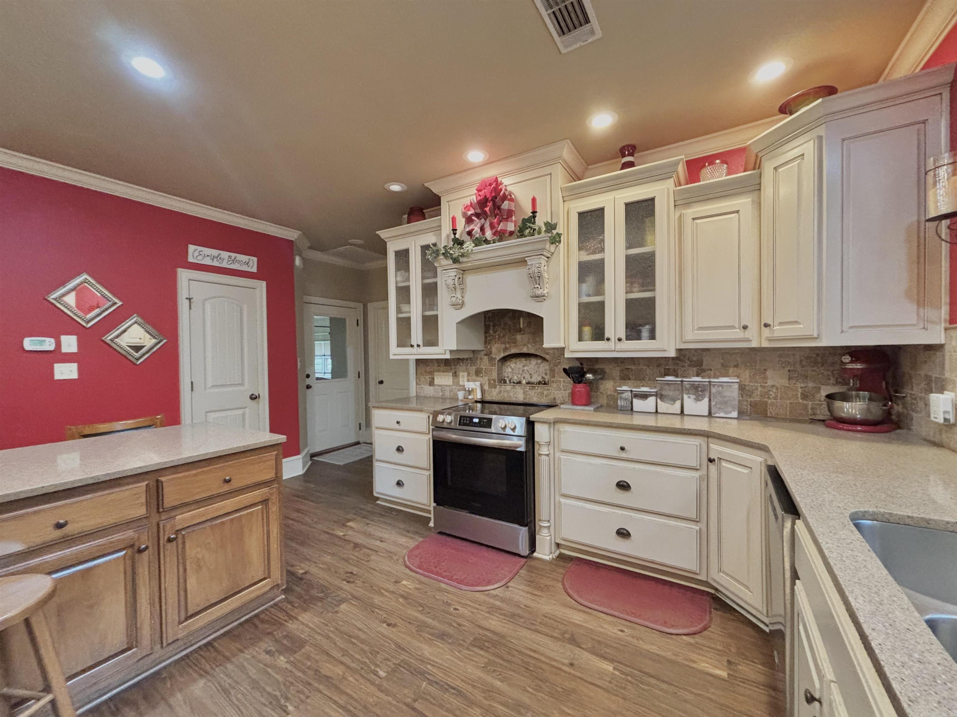 190 Blackjack Rd.  Greenbrier, AR