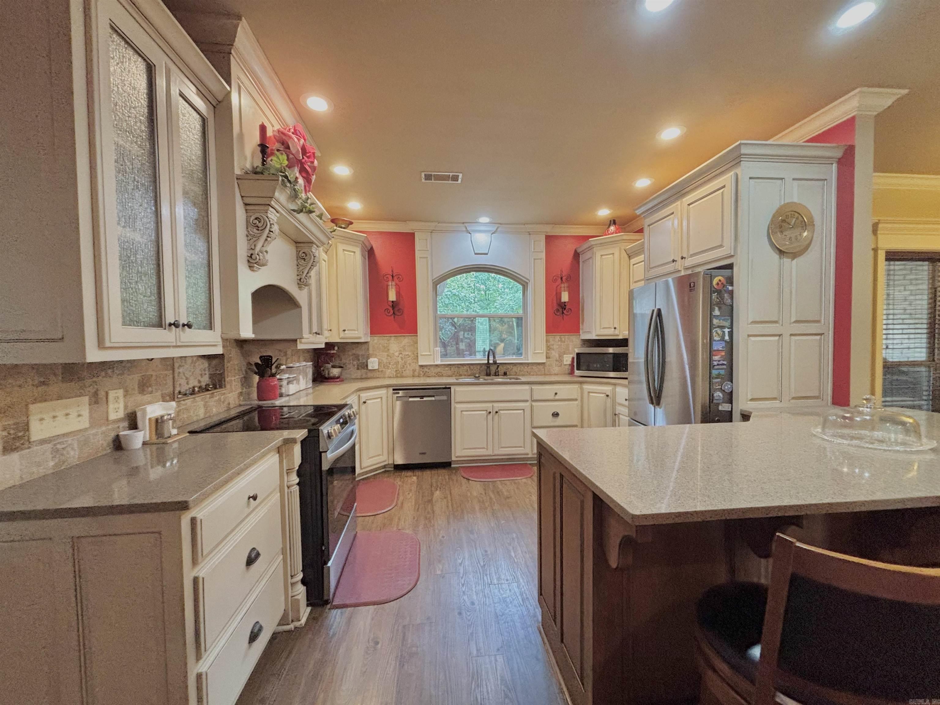 190 Blackjack Rd.  Greenbrier, AR